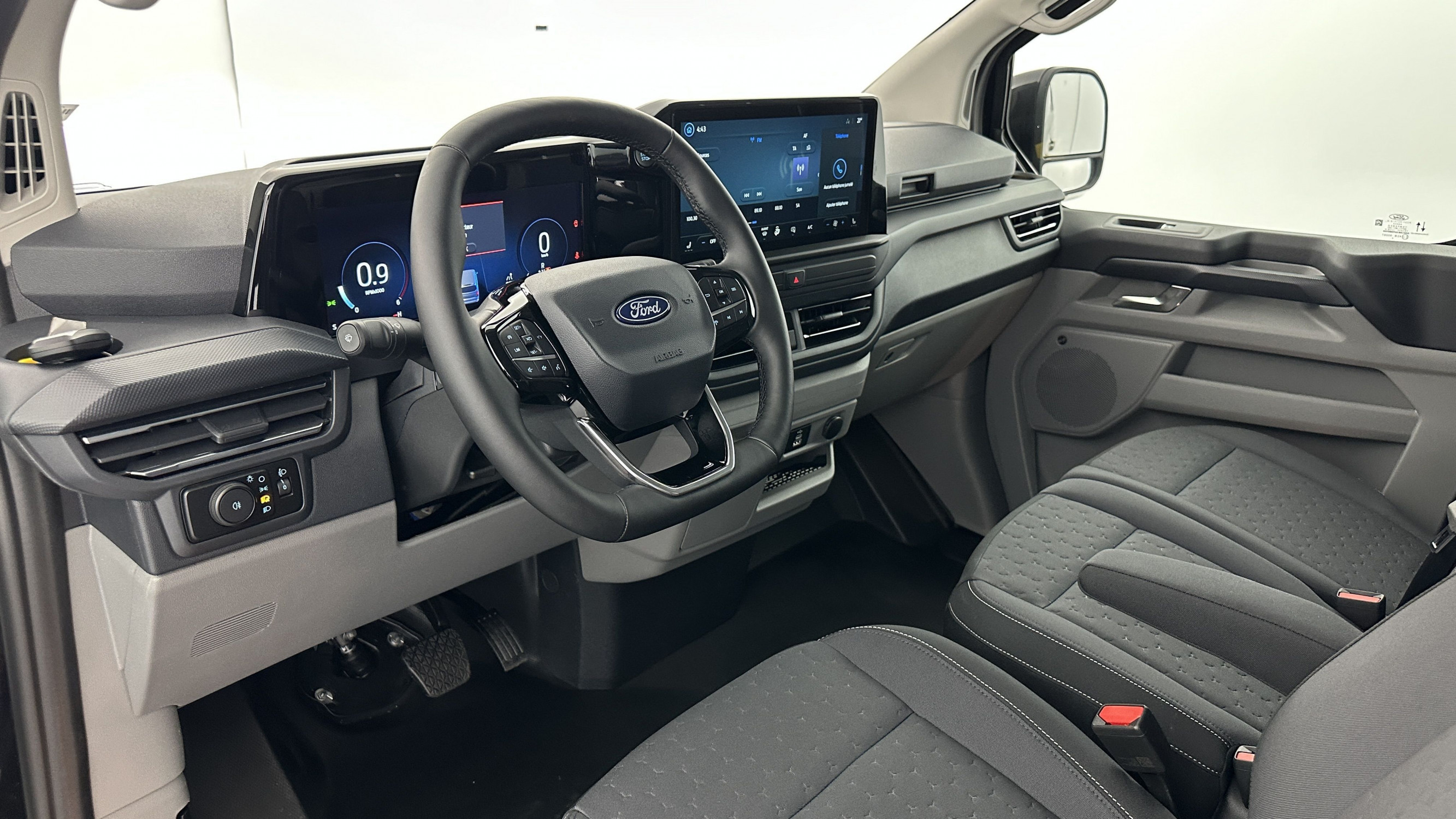 Vente en ligne Ford Transit Custom TRANSIT CUSTOM II 320 L2H1 2.0 Ecoblue 170ch Limited BVA8 au prix de 45 420 €