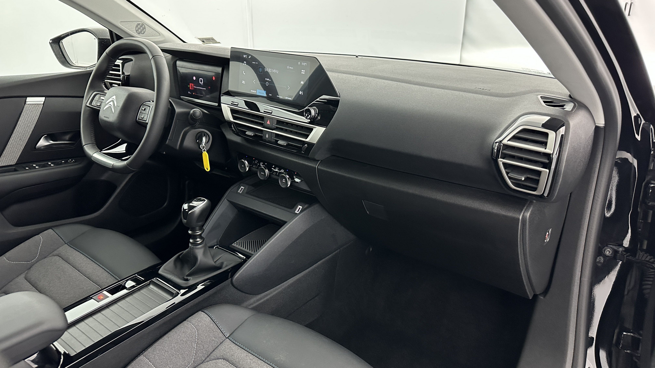 Vente en ligne Citroën C4 C4 1.2 PureTech 130ch Feel Pack au prix de 19 400 €