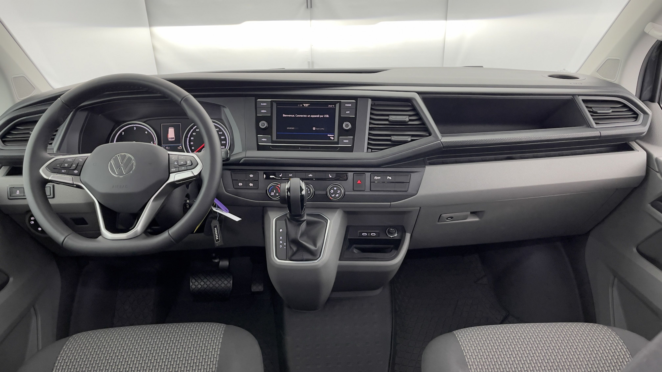 Vente en ligne Volkswagen Transporter TRANSPORTER PROCAB 6L1 2.0 TDI 150ch Business Plus DSG7 au prix de 54 540 €