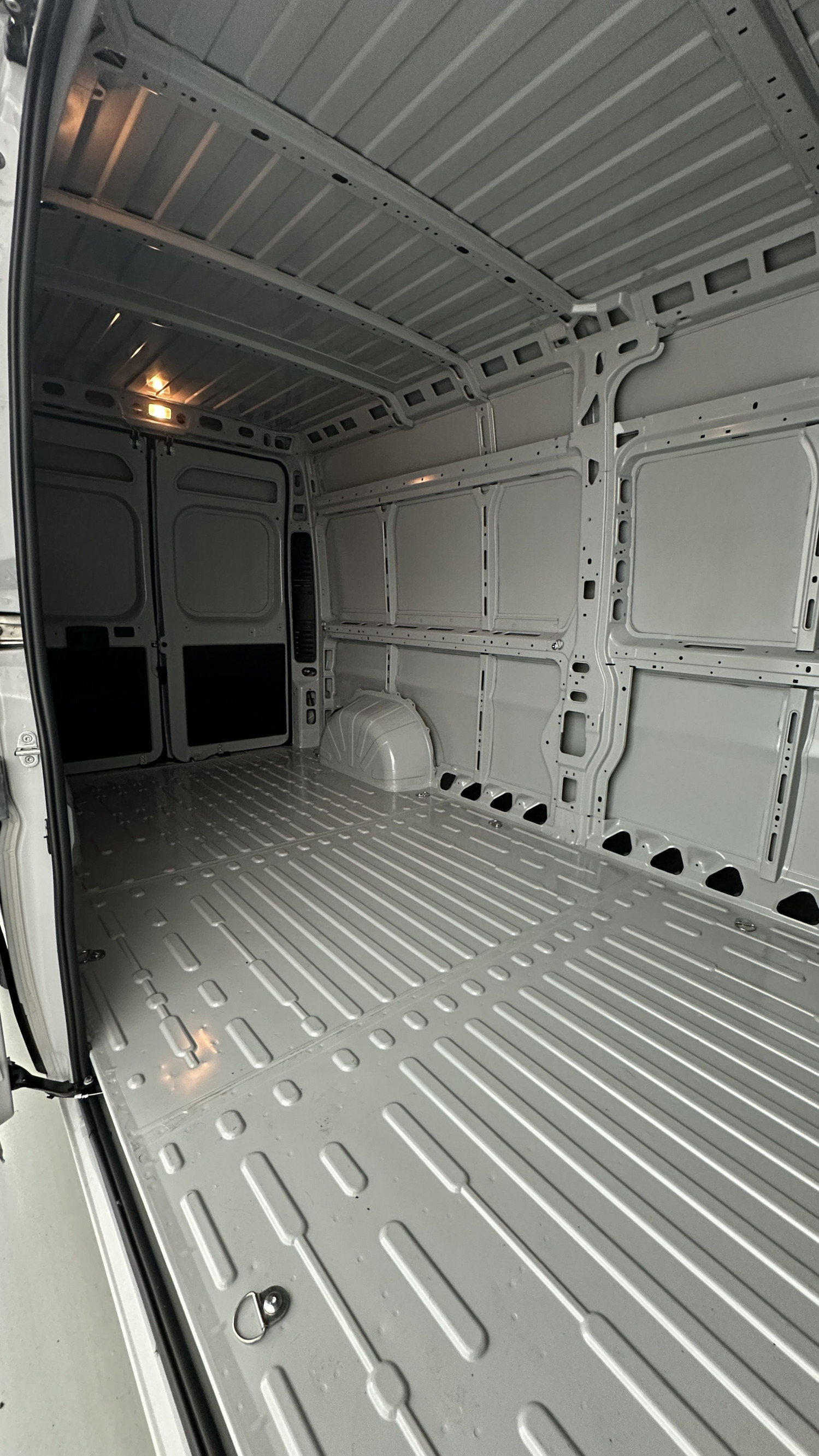 Vente en ligne Fiat Ducato Fourgon DUCATO III LH2 3.5 Maxi 180ch H3-Power BVA8 au prix de 40 380 €