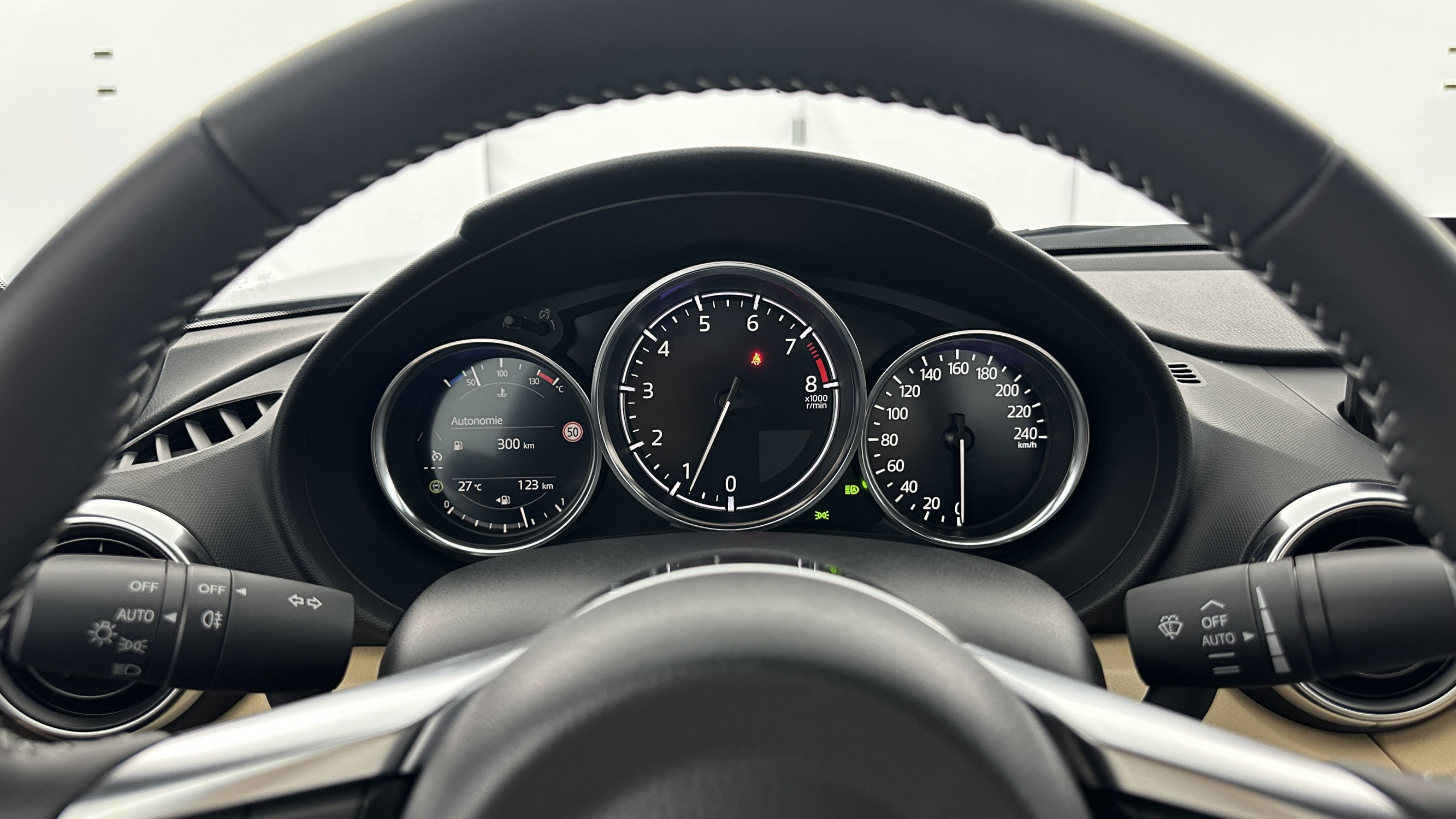 Vente en ligne Mazda MX-5 MX-5 ROADSTER 1.5 SKYACTIV-G 132ch Kazari au prix de 35 210 €