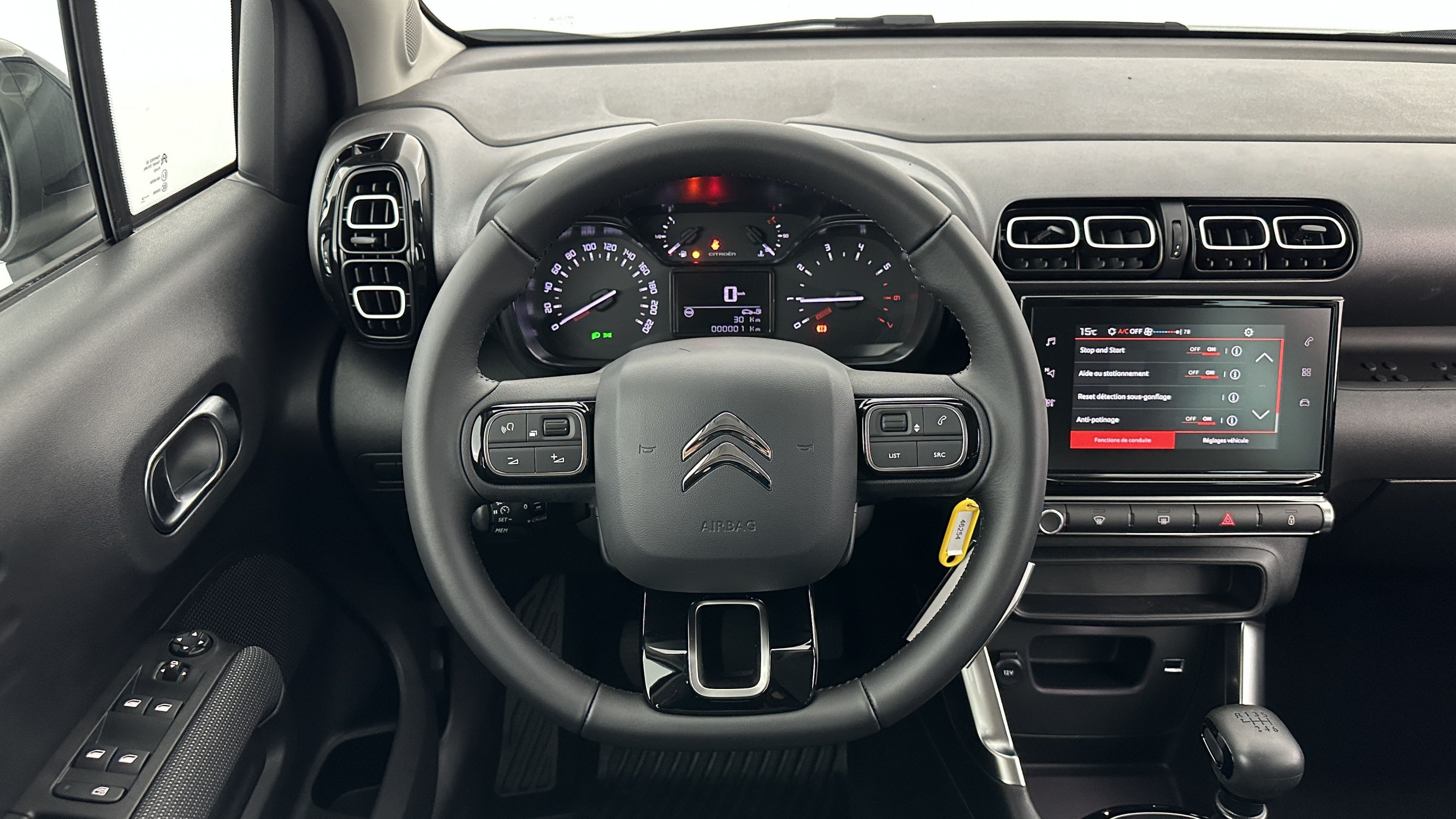 Vente en ligne Citroën C3 Aircross C3 AIRCROSS 1.2 PureTech 110ch YOU au prix de 18 200 €