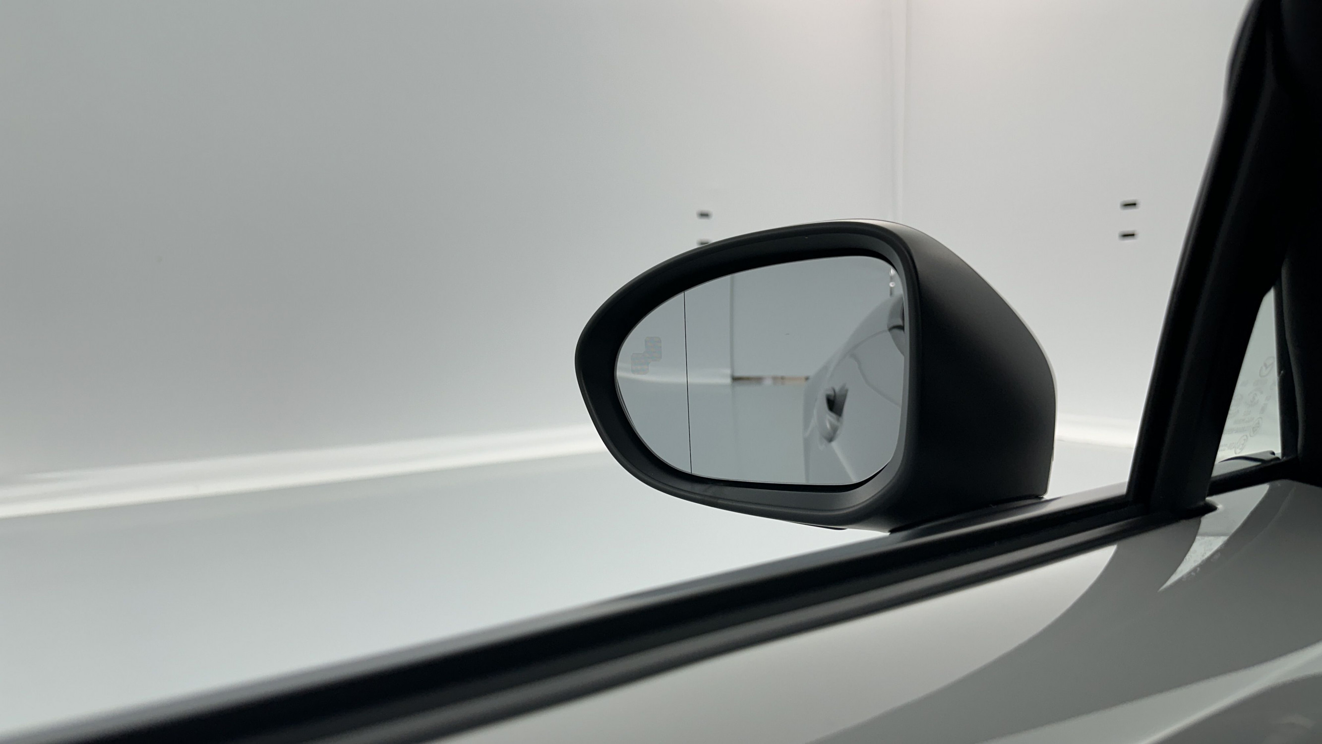 Vente en ligne Mazda MX-5 MX-5 ROADSTER 1.5 SKYACTIV-G 132ch Kazari au prix de 35 210 €