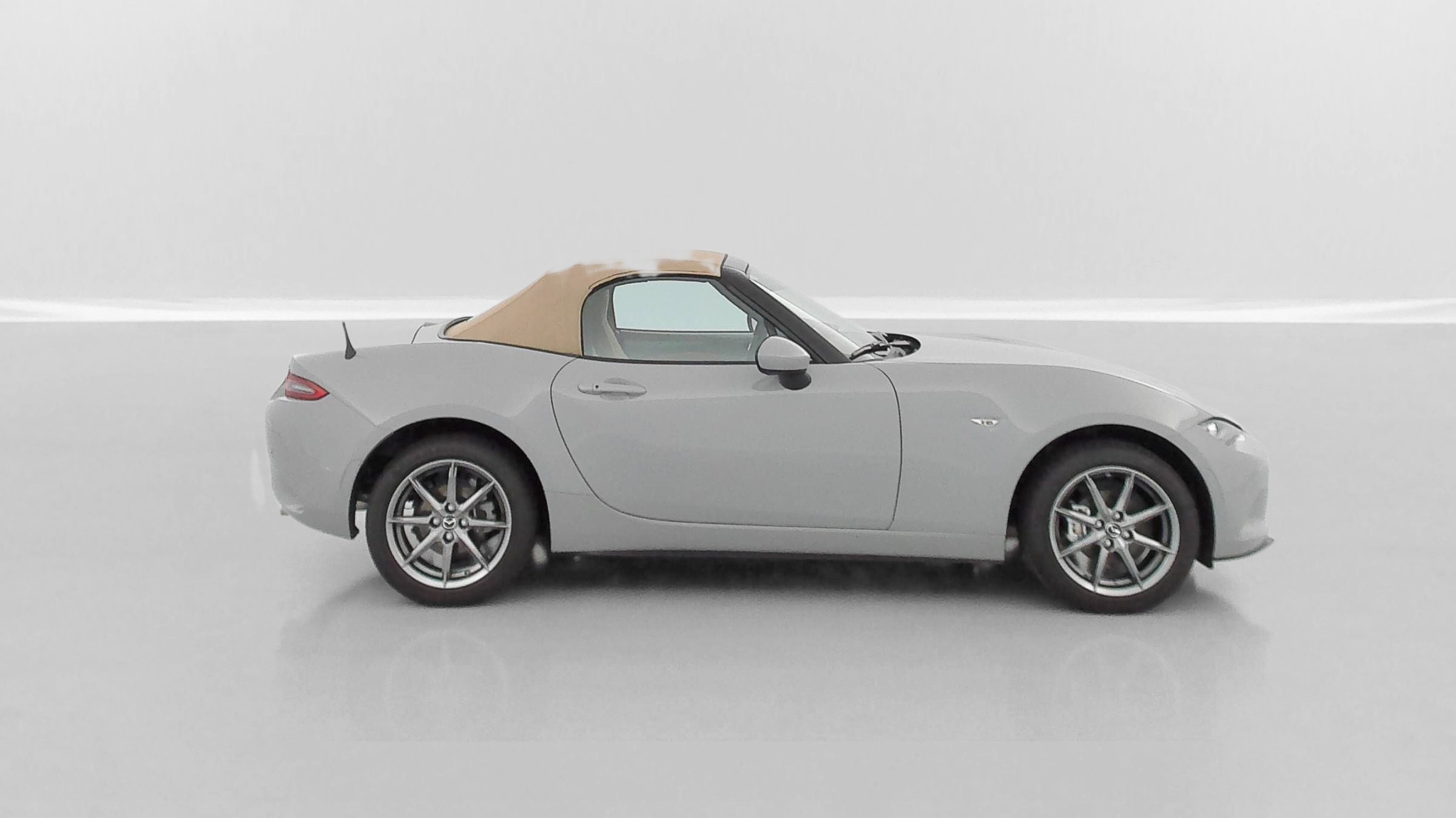 Vente en ligne Mazda MX-5 MX-5 ROADSTER 1.5 SKYACTIV-G 132ch Kazari au prix de 35 210 €