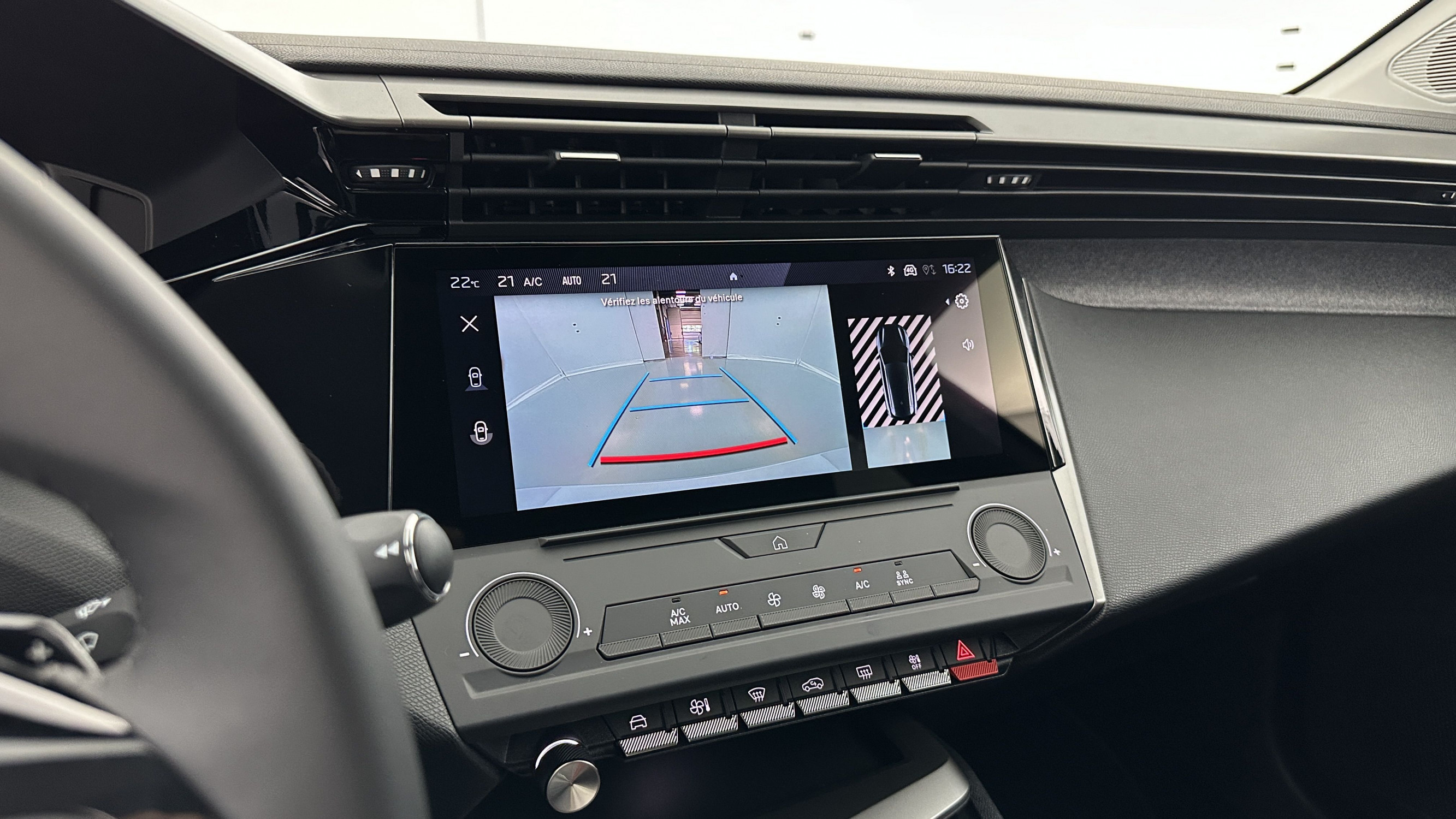 Vente en ligne Peugeot 308 SW 308 SW 1.5 BlueHDi 130ch Allure EAT8 au prix de 28 610 €