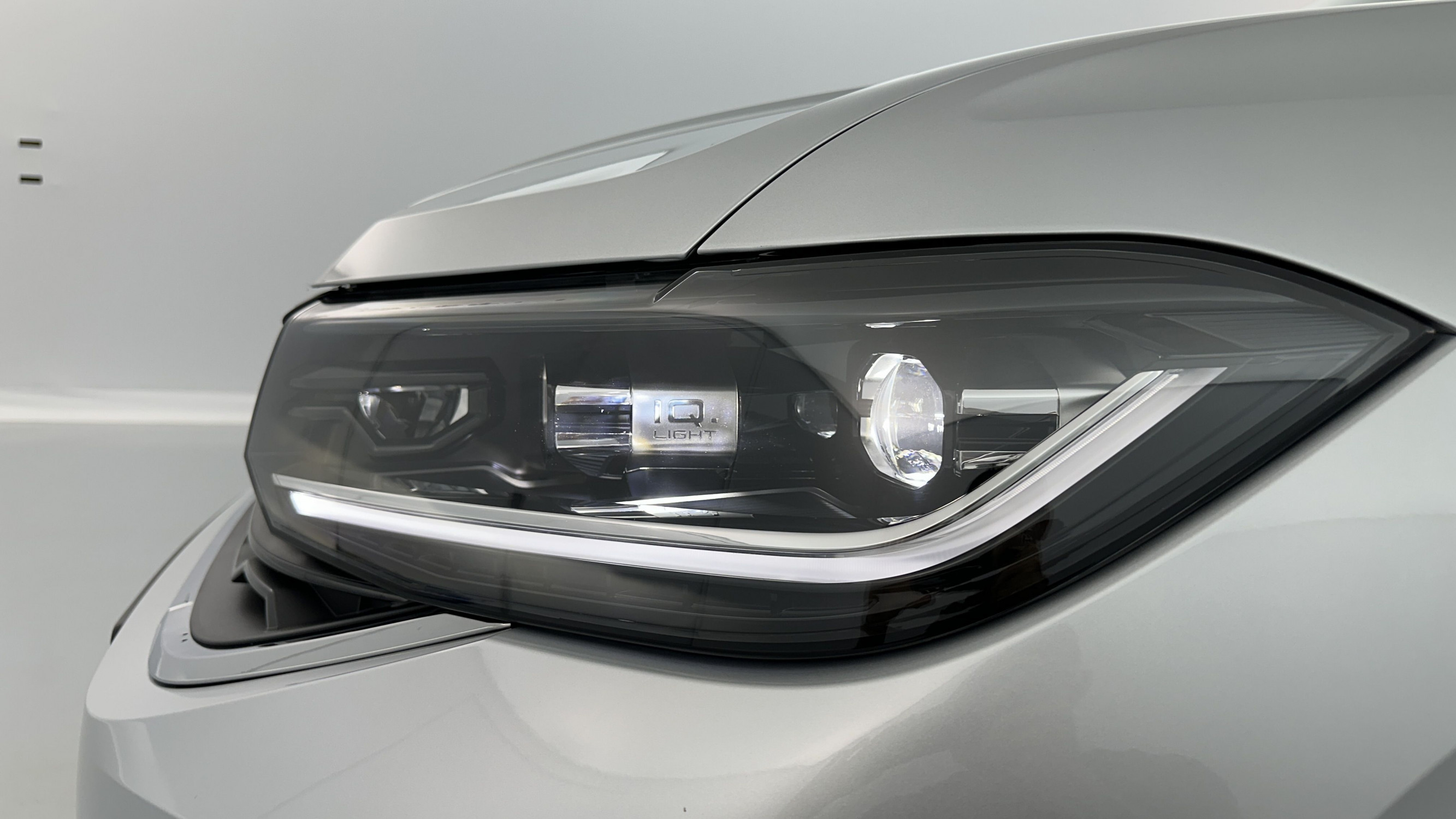 Vente en ligne Volkswagen T-Cross T-CROSS 1.0 TSI 116ch R-Line DSG7 au prix de 29 400 €