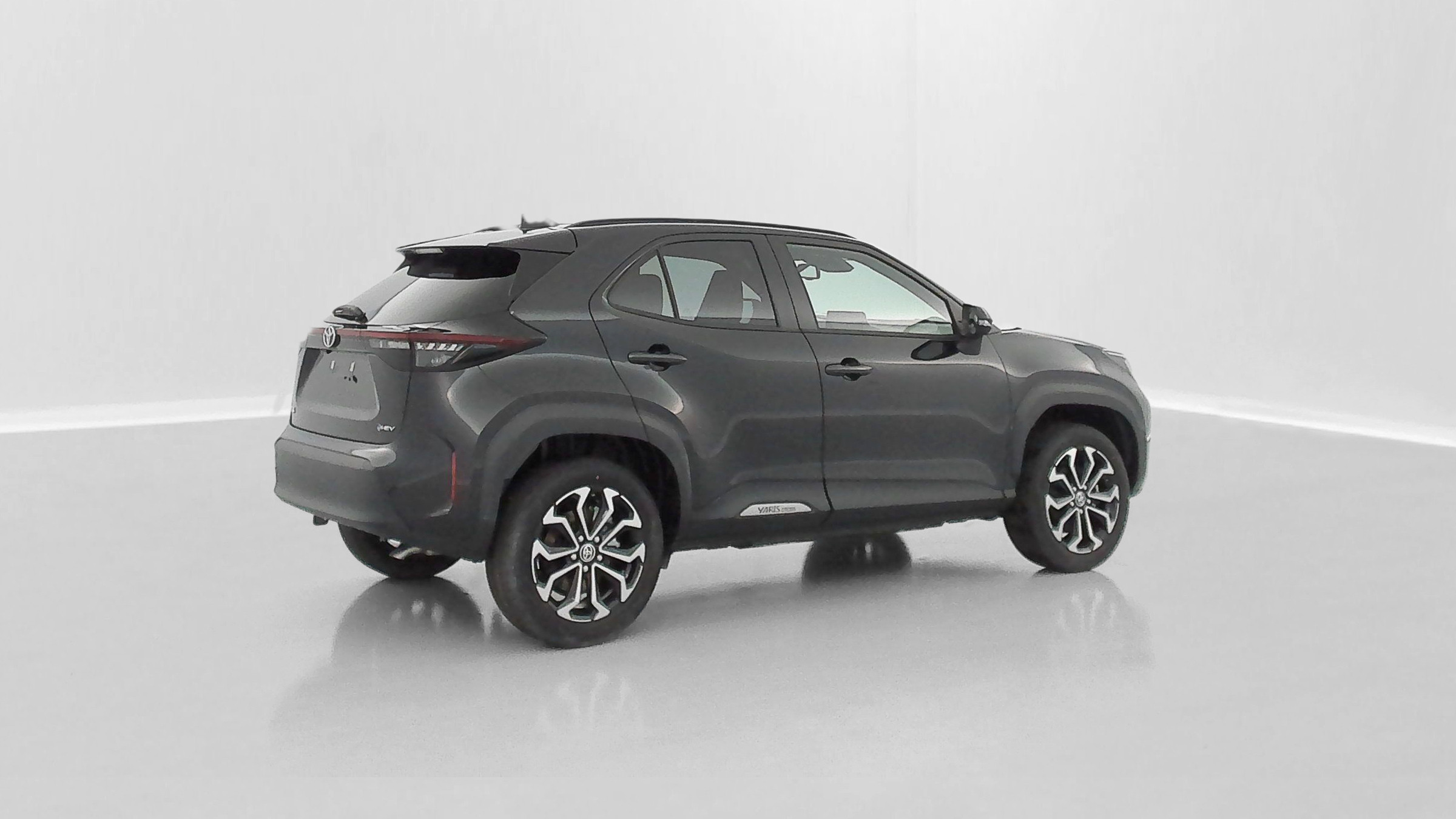 Vente en ligne Toyota Yaris Cross YARIS CROSS 1.5 Hybride 130h Design e-CVT au prix de 28 200 €