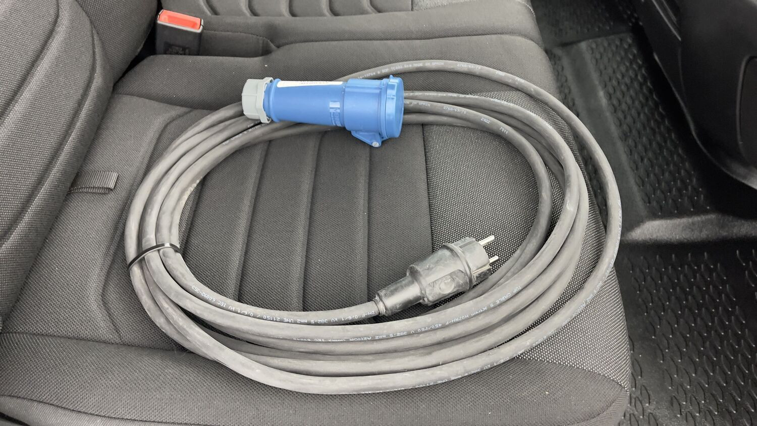 Vente en ligne Iveco Daily DAILY III 35C16H 3450 3.0 160ch Frigo Lamberet au prix de 70 620 €