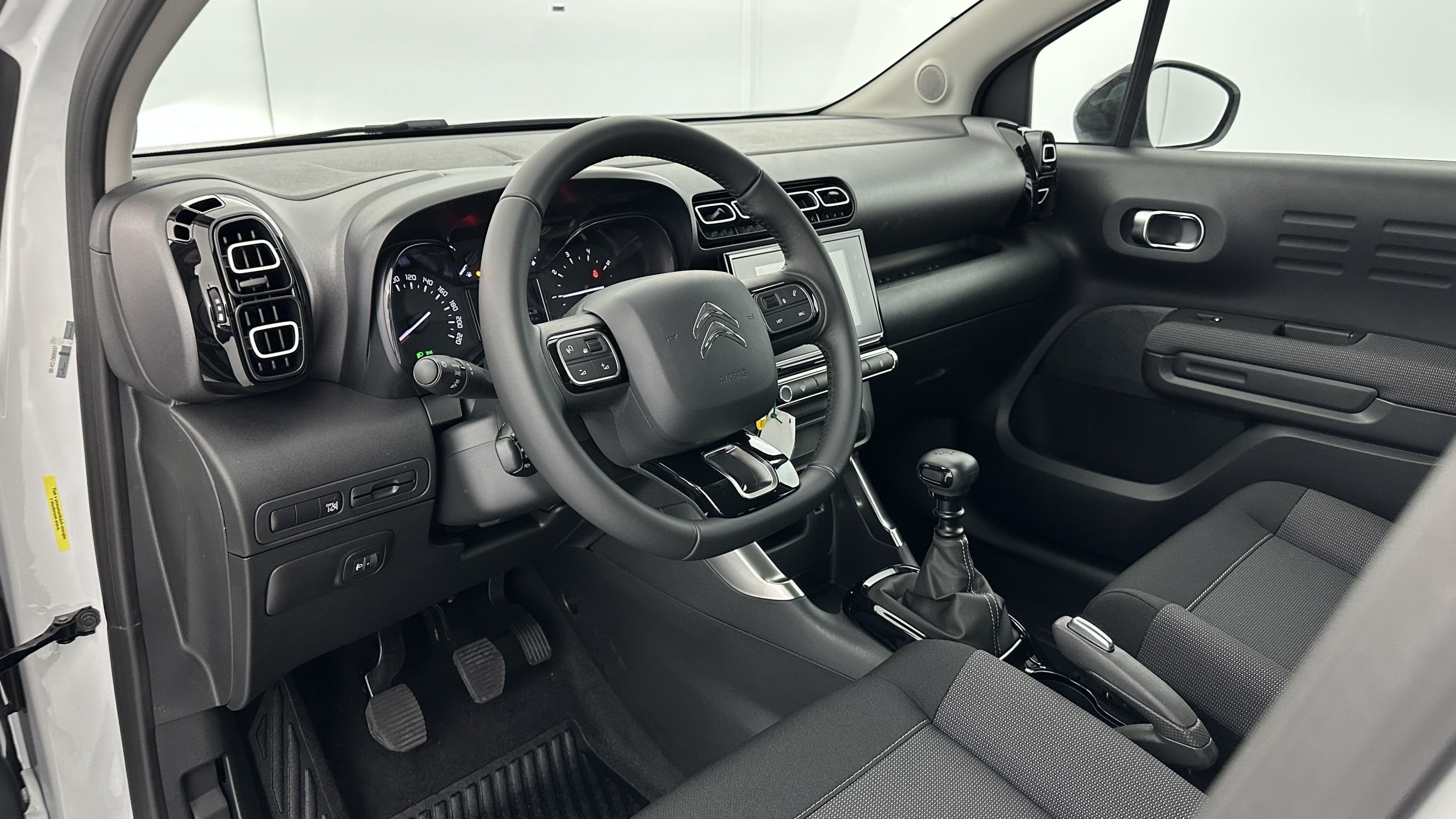 Vente en ligne Citroën C3 Aircross C3 AIRCROSS 1.2 PureTech 110ch YOU au prix de 18 200 €