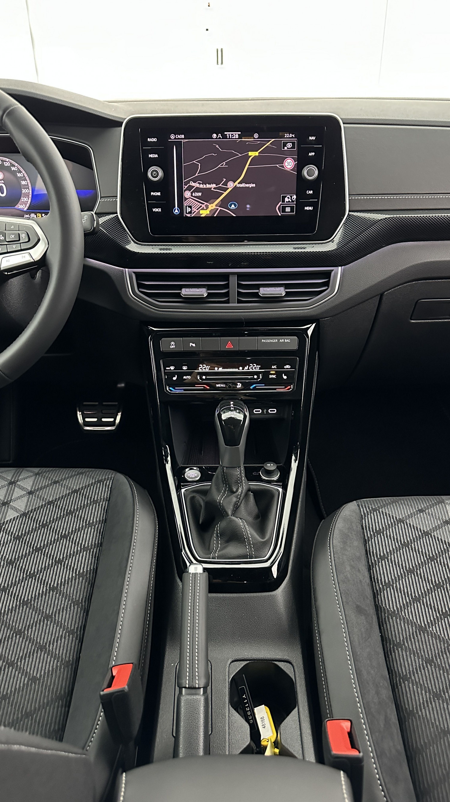 Vente en ligne Volkswagen T-Cross T-CROSS 1.0 TSI 116ch R-Line DSG7 au prix de 29 400 €