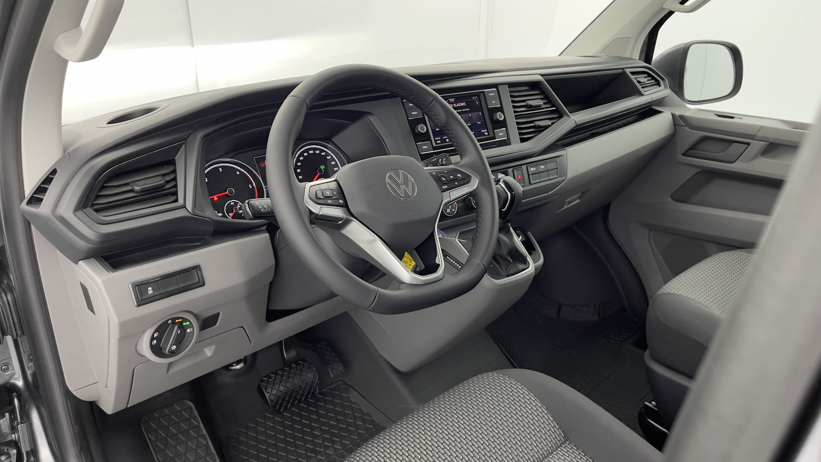 Vente en ligne Volkswagen Transporter TRANSPORTER PROCAB 6L1 2.0 TDI 150ch Business Plus DSG7 au prix de 54 540 €