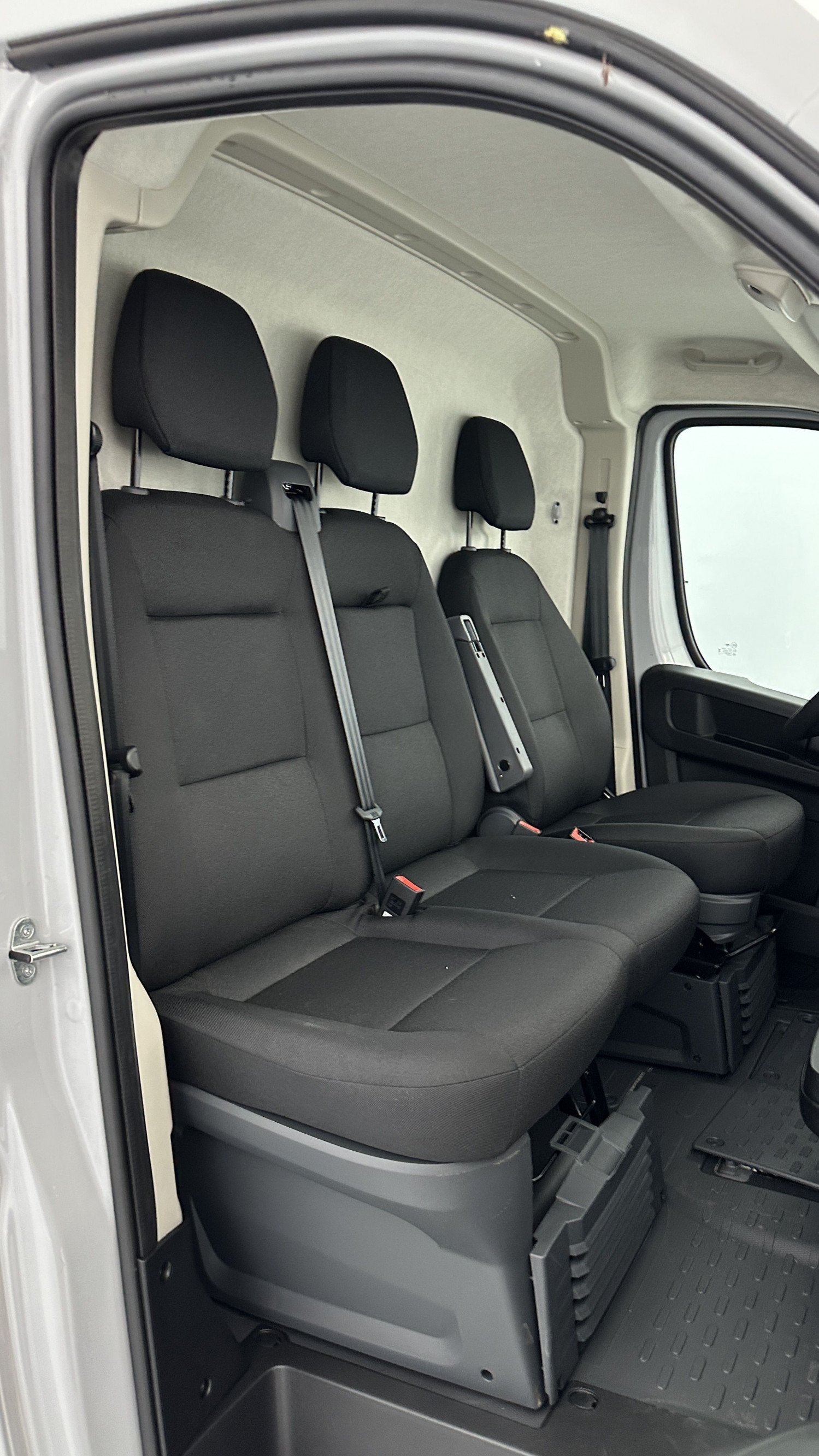 Vente en ligne Fiat Ducato Fourgon DUCATO III LH2 3.5 Maxi 180ch H3-Power BVA8 au prix de 40 380 €