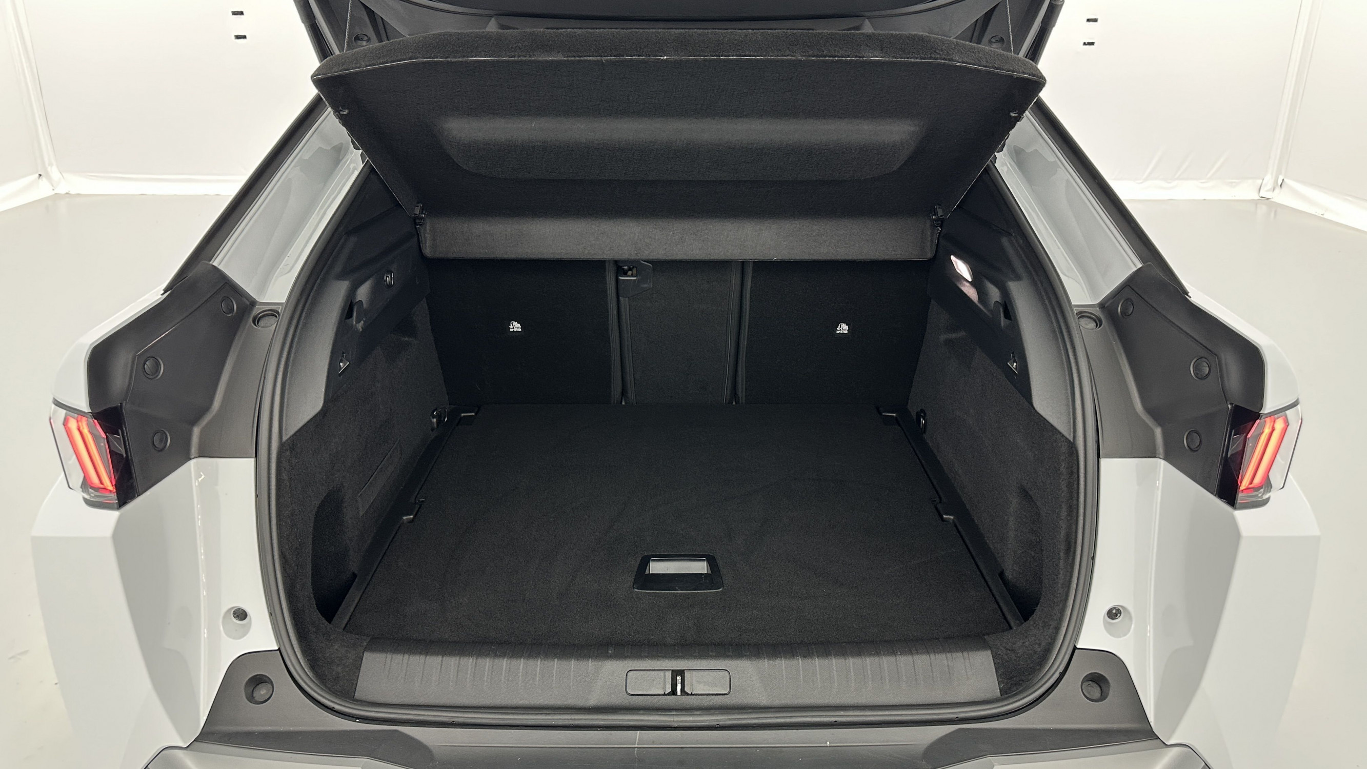 Vente en ligne Peugeot 3008 3008 1.2 Hybrid 136ch Allure e-DCS6 au prix de 29 400 €