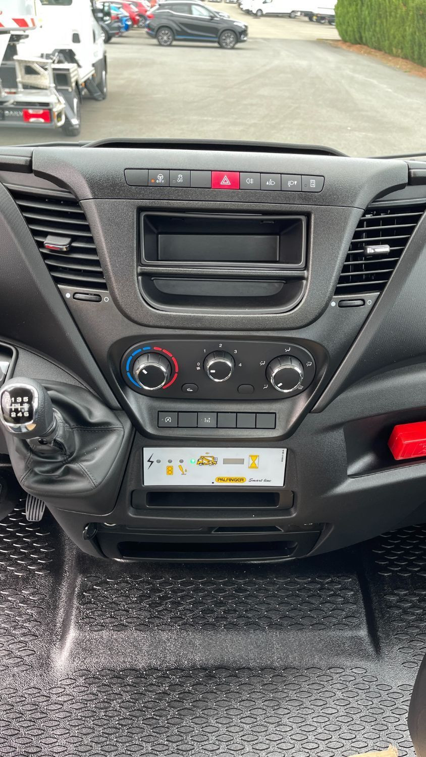 Vente en ligne Iveco Daily DAILY 35S14H 3750 2.3 136ch Nacelle Smart P170 TXE E au prix de 85 020 €