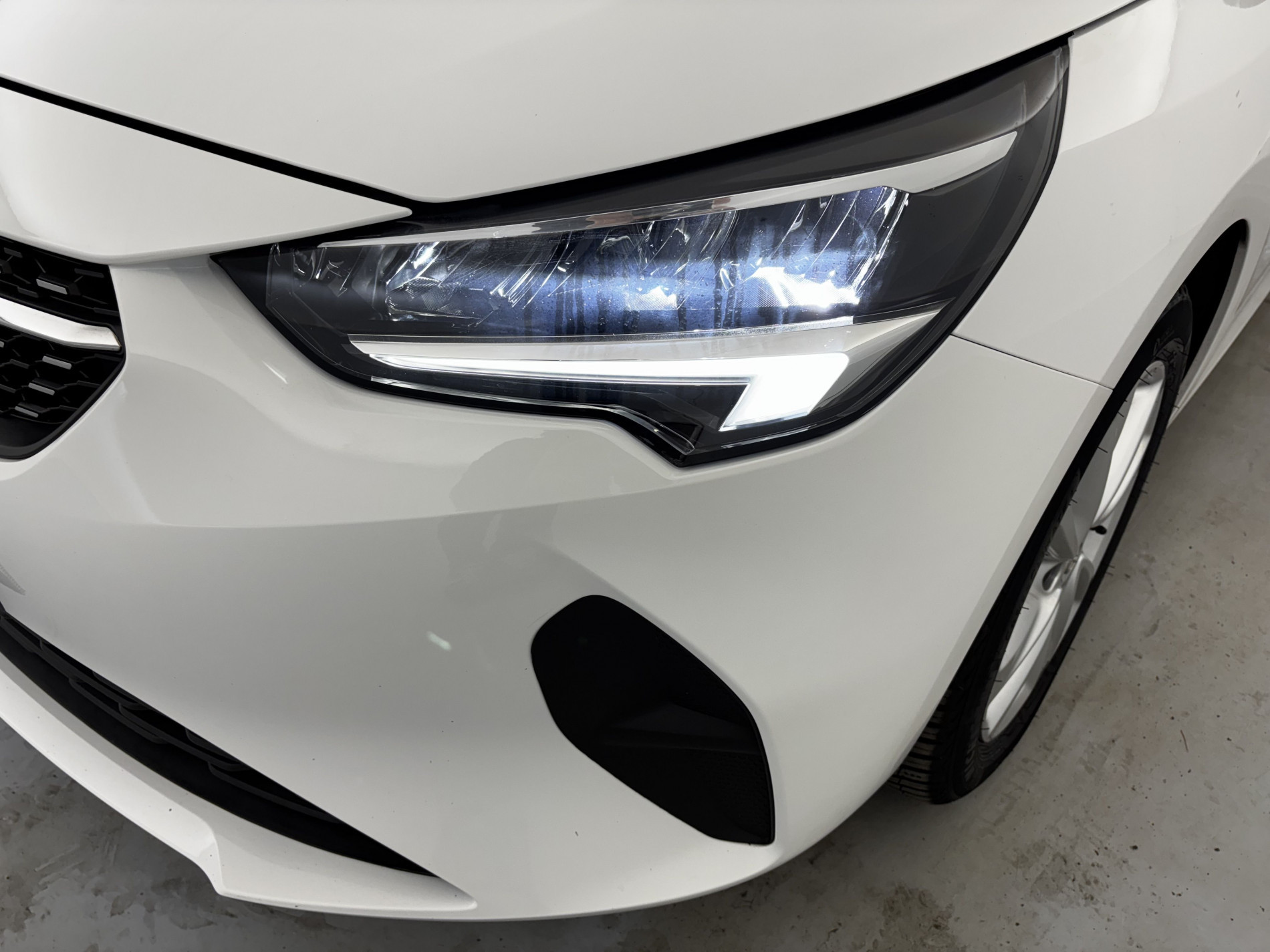 Vente en ligne Opel Corsa 1.2 75ch Elegance Business au prix de 11 980 €