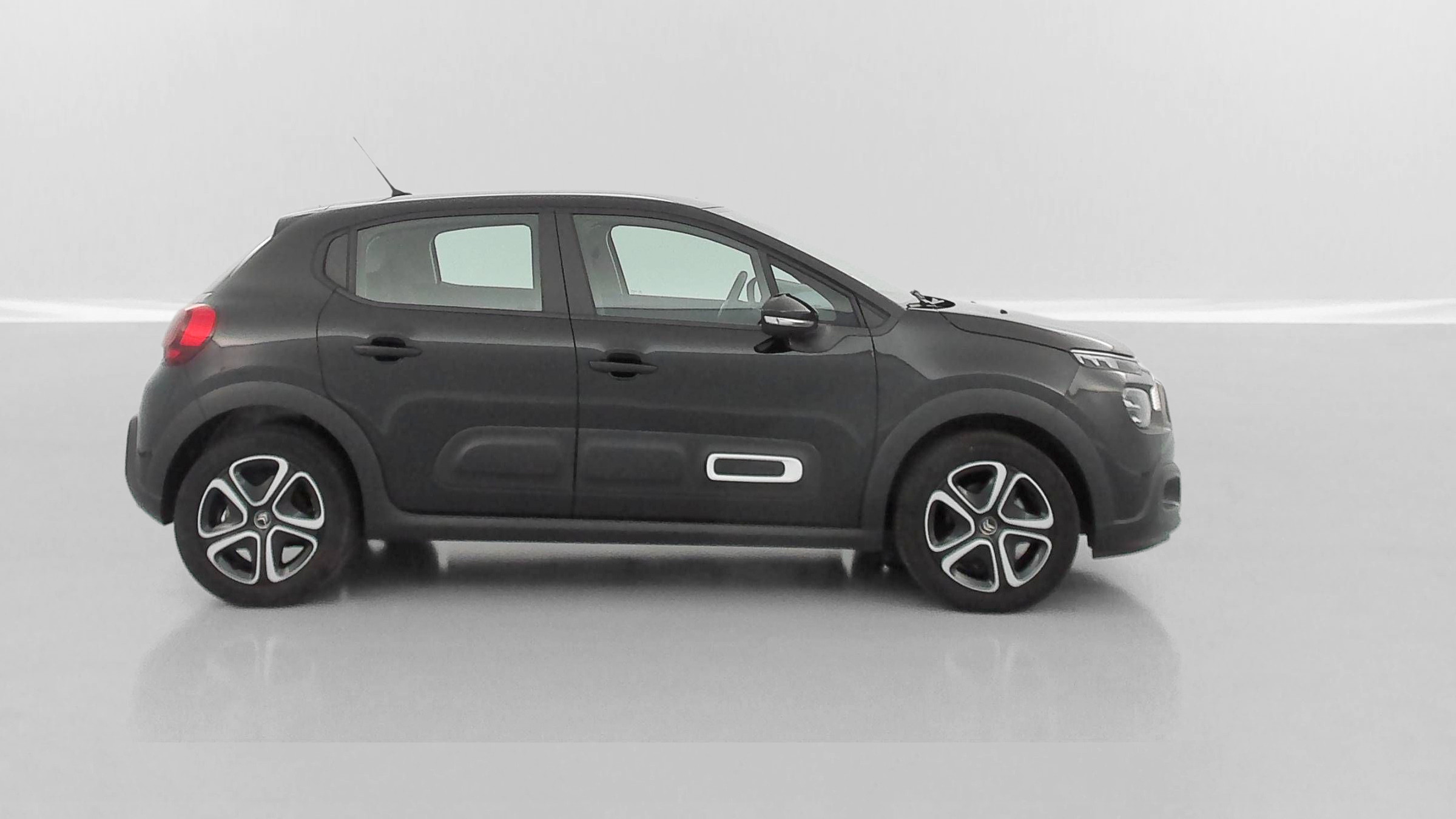 Vente en ligne Citroën C3 C3 III 1.2 PureTech 110ch Plus au prix de 14 600 €