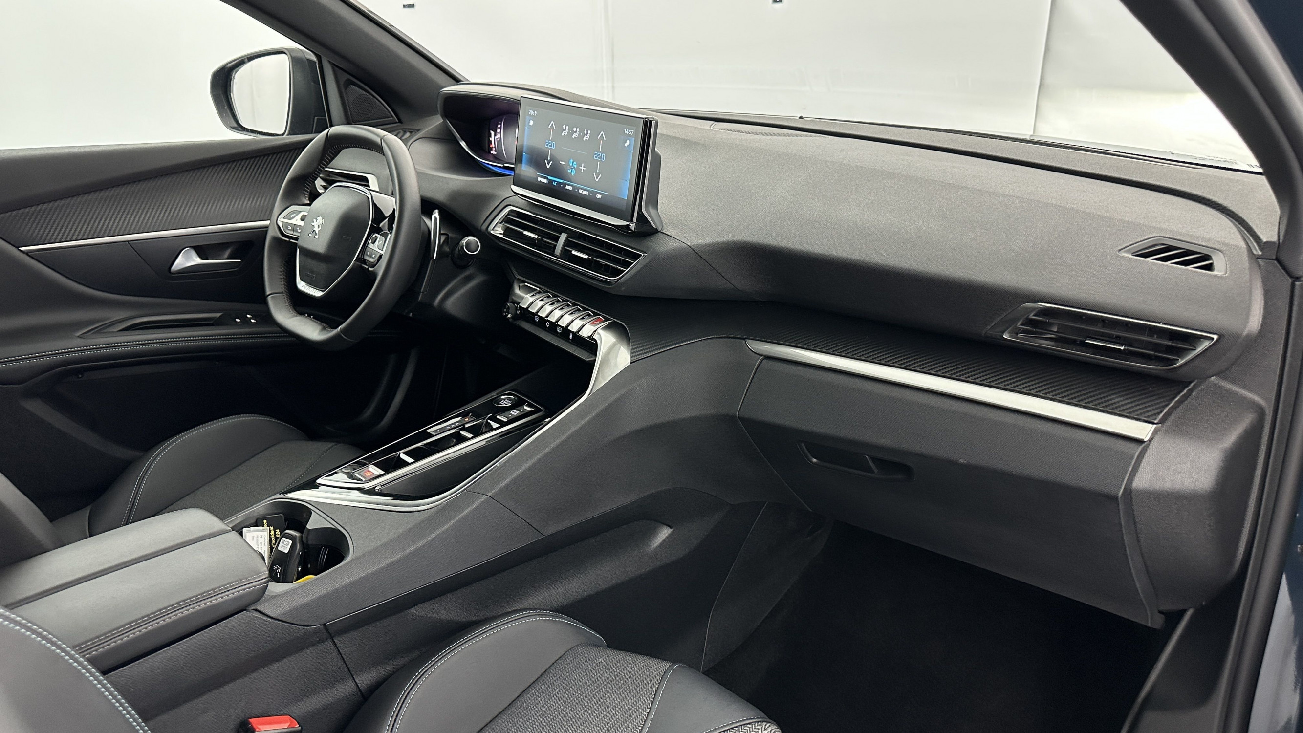 Vente en ligne Peugeot 3008 3008 1.2 Hybrid 136ch Allure Pack e-DCS6 au prix de 26 400 €