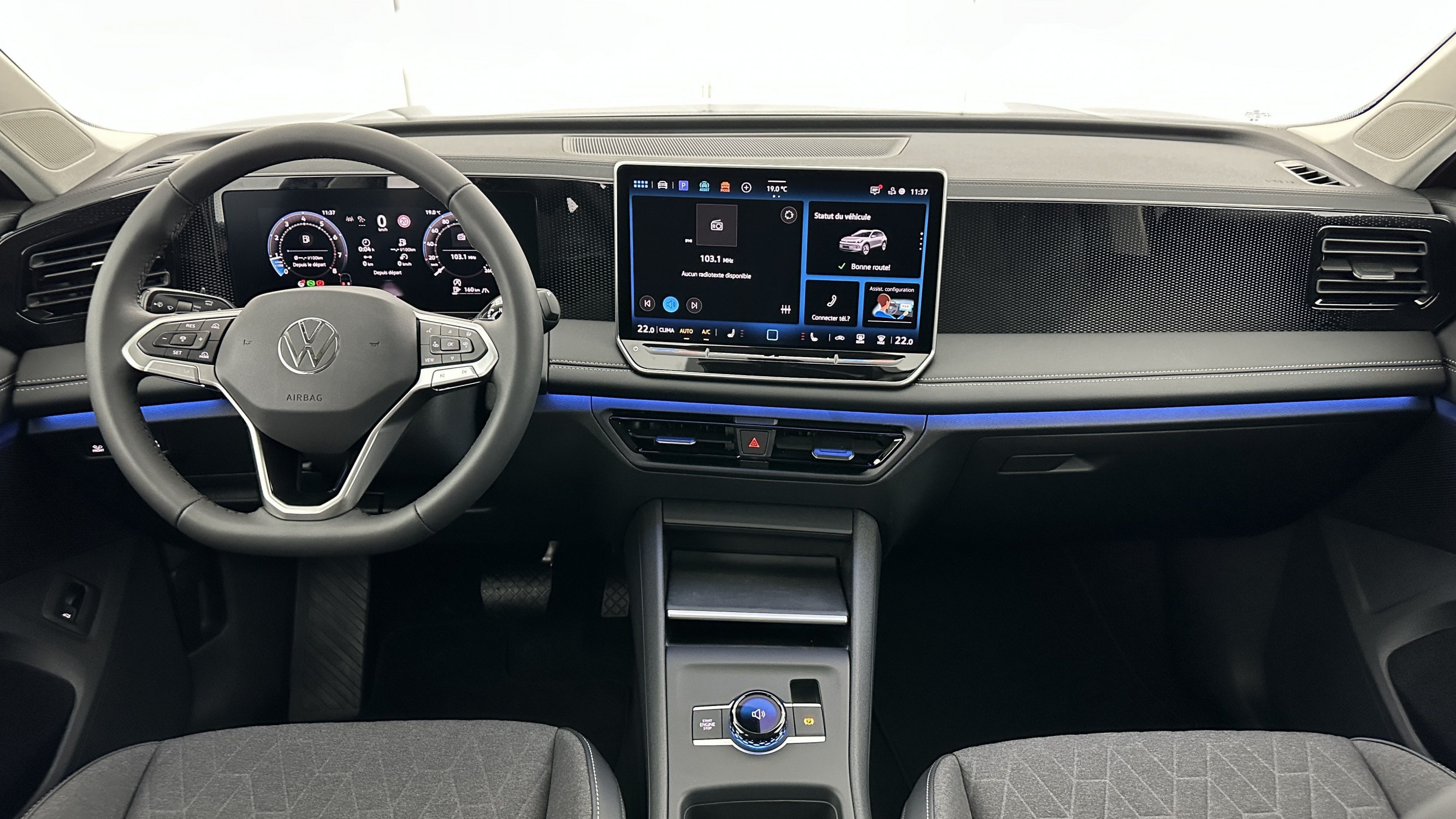 Vente en ligne Volkswagen Tiguan TIGUAN III 1.5 eTSI 150ch Life Plus DSG7 au prix de 39 000 €