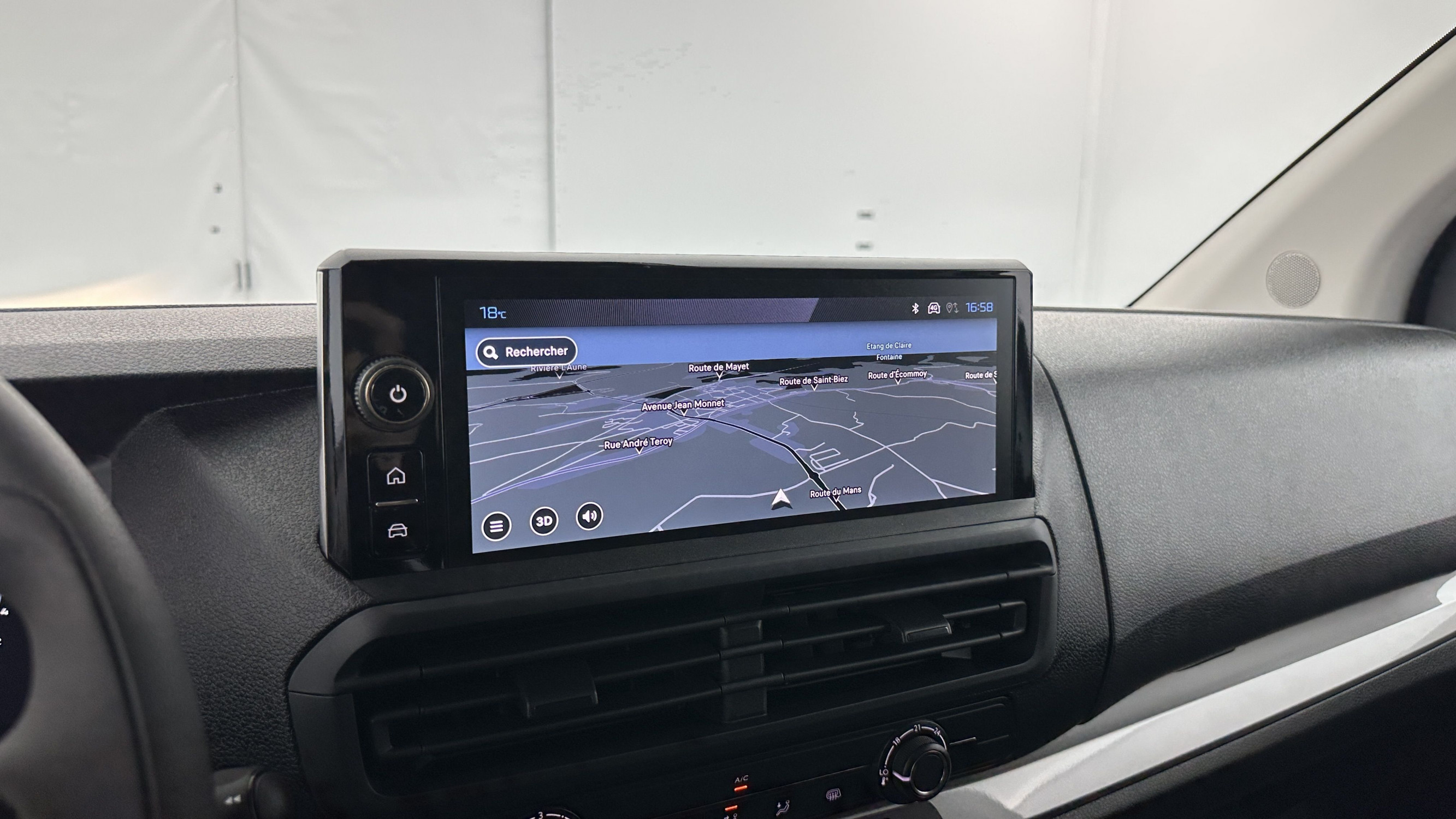 Vente en ligne Peugeot Expert EXPERT III M 2.0 BlueHDi 145ch EAT8 au prix de 32 220 €