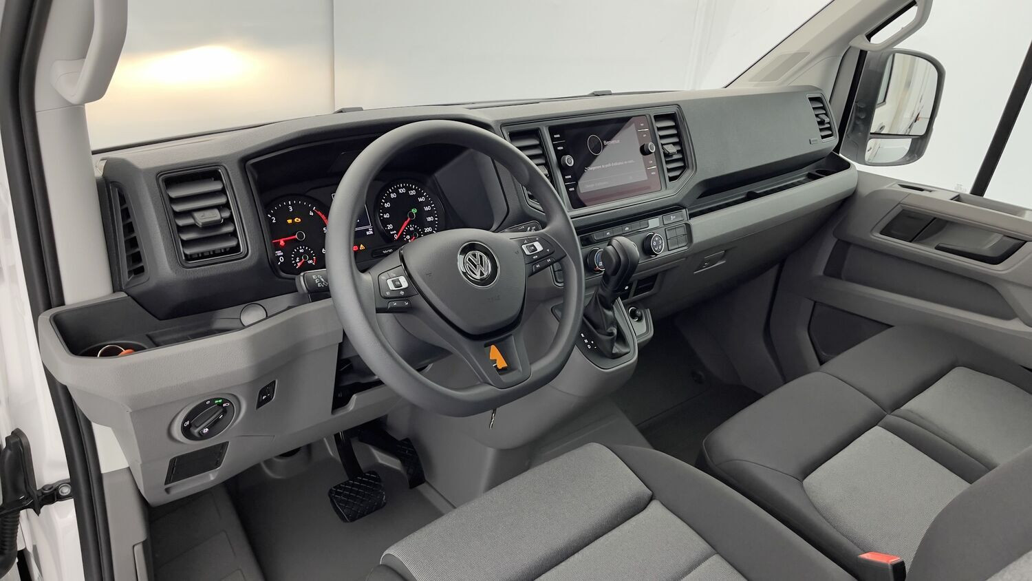 Vente en ligne Volkswagen Crafter CRAFTER CC 35 L4 RJ 2.0 TDI 163ch Business BVA 20m³ Trouillet au prix de 57 420 €