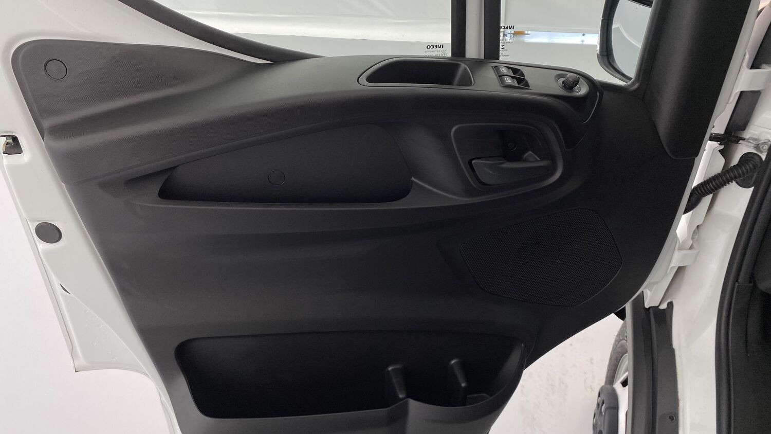 Vente en ligne Iveco Daily DAILY III 35C16H 3450 3.0 160ch Q-TOR Ampliroll Cornut au prix de 63 780 €