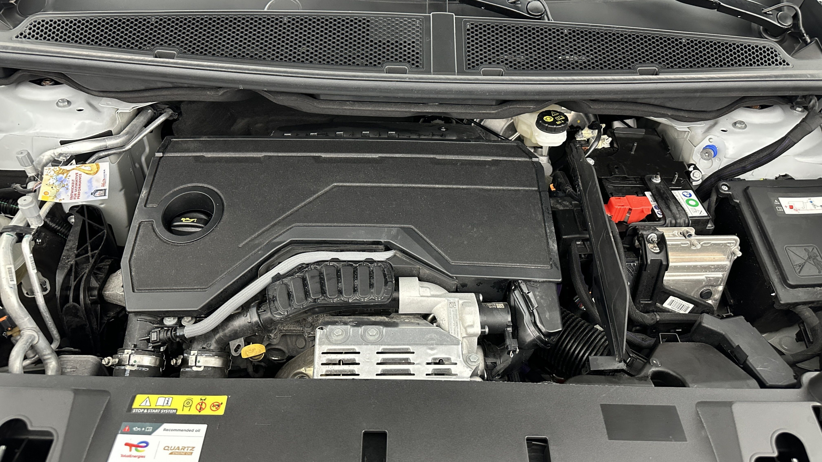 Vente en ligne Peugeot 3008 3008 1.2 Hybrid 136ch Allure e-DCS6 au prix de 30 600 €