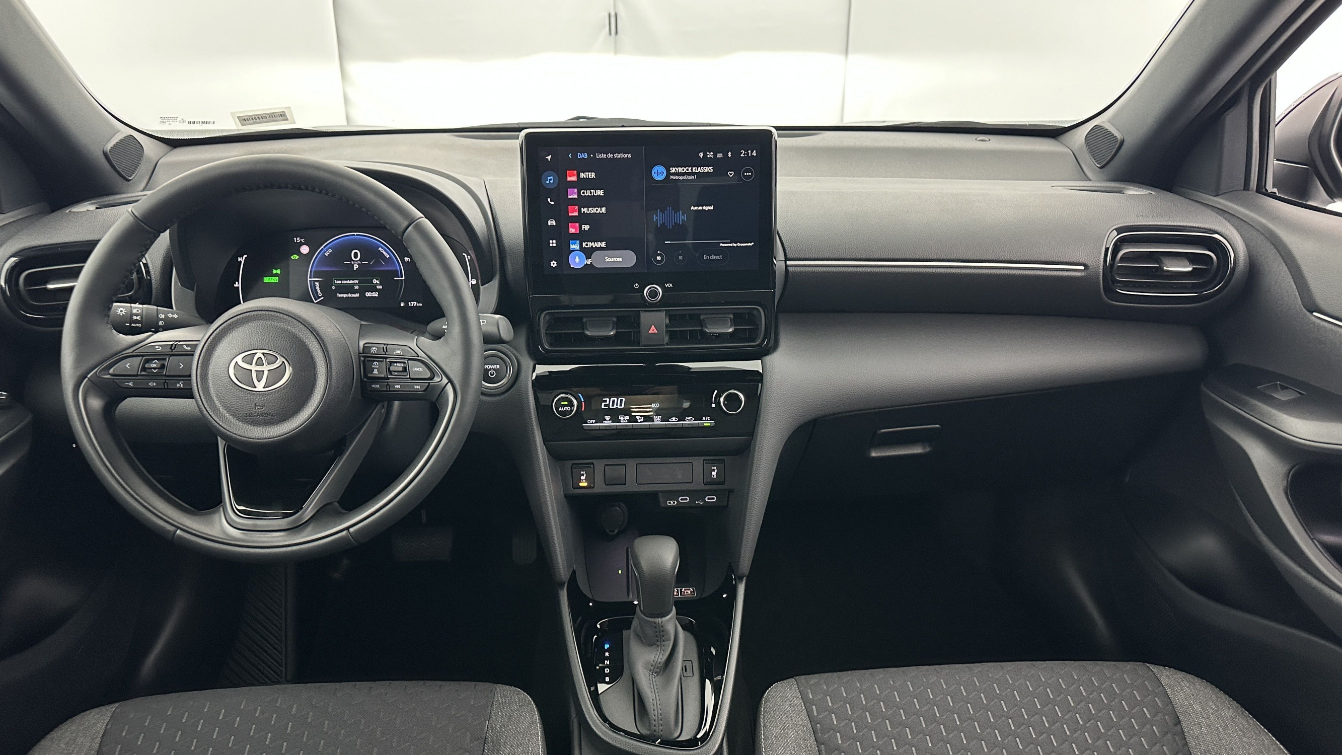 Vente en ligne Toyota Yaris Cross YARIS CROSS 1.5 Hybride 130h Design e-CVT au prix de 28 200 €