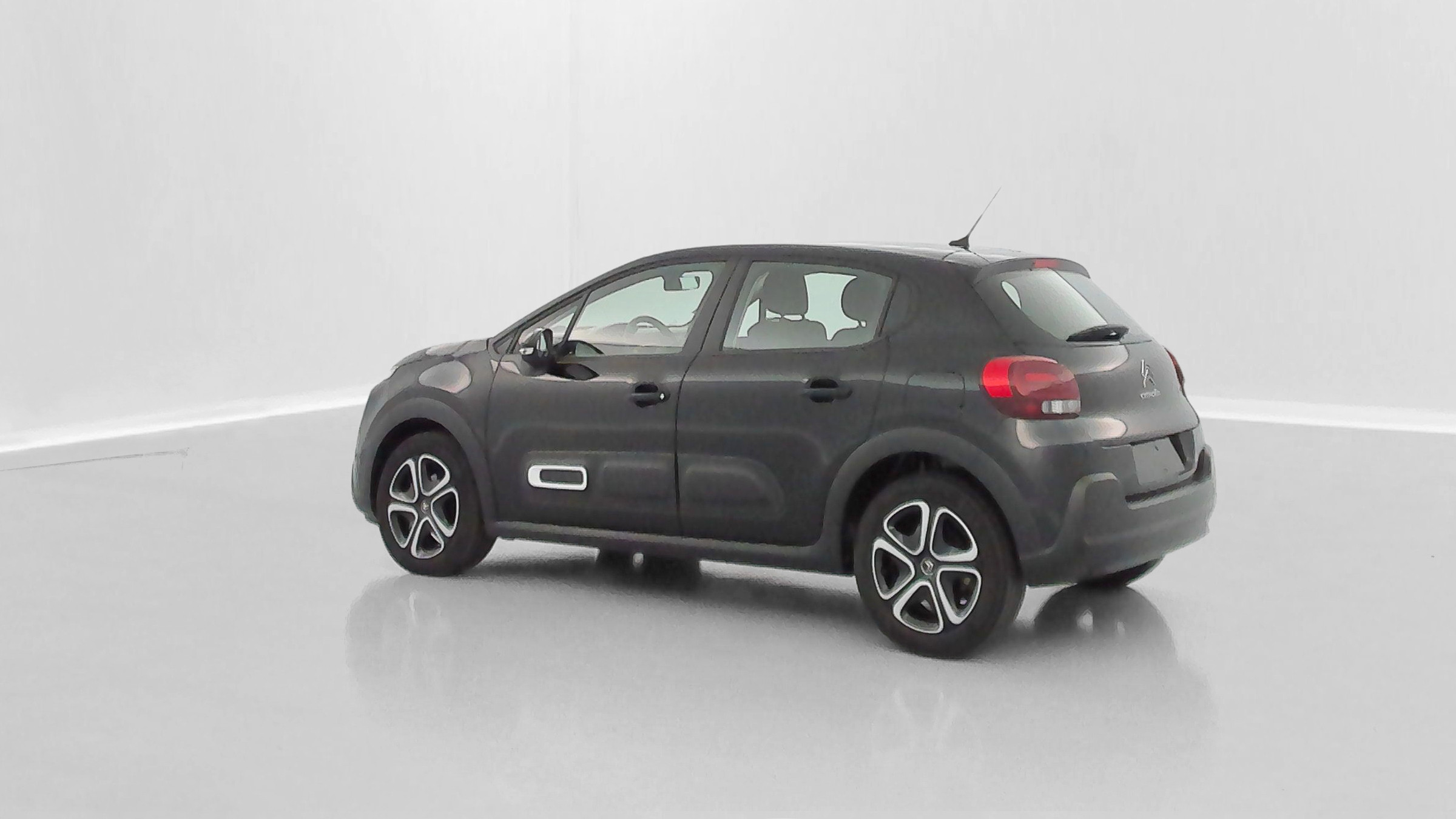 Vente en ligne Citroën C3 C3 III 1.2 PureTech 110ch Plus au prix de 14 600 €