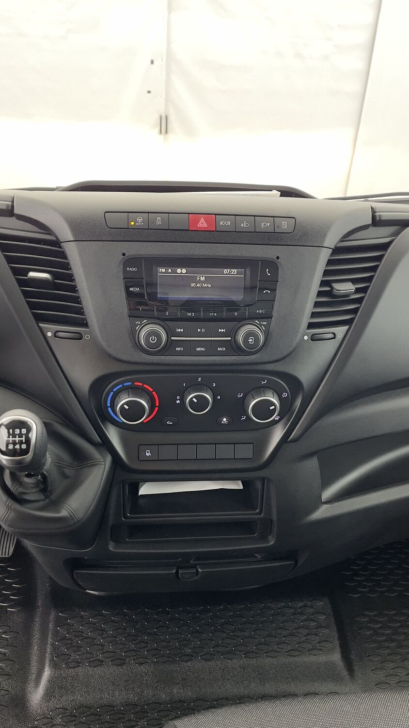 Vente en ligne Iveco Daily DAILY III 35C16H 3450 3.0 160ch Frigo Lamberet au prix de 70 620 €