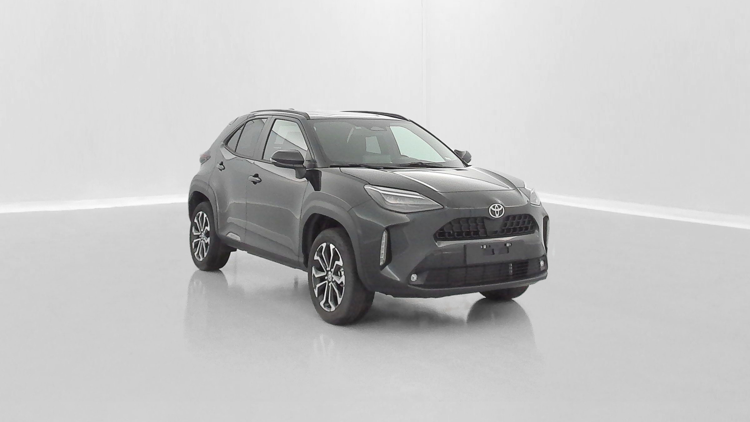 Vente en ligne Toyota Yaris Cross YARIS CROSS 1.5 Hybride 130h Design e-CVT au prix de 28 200 €