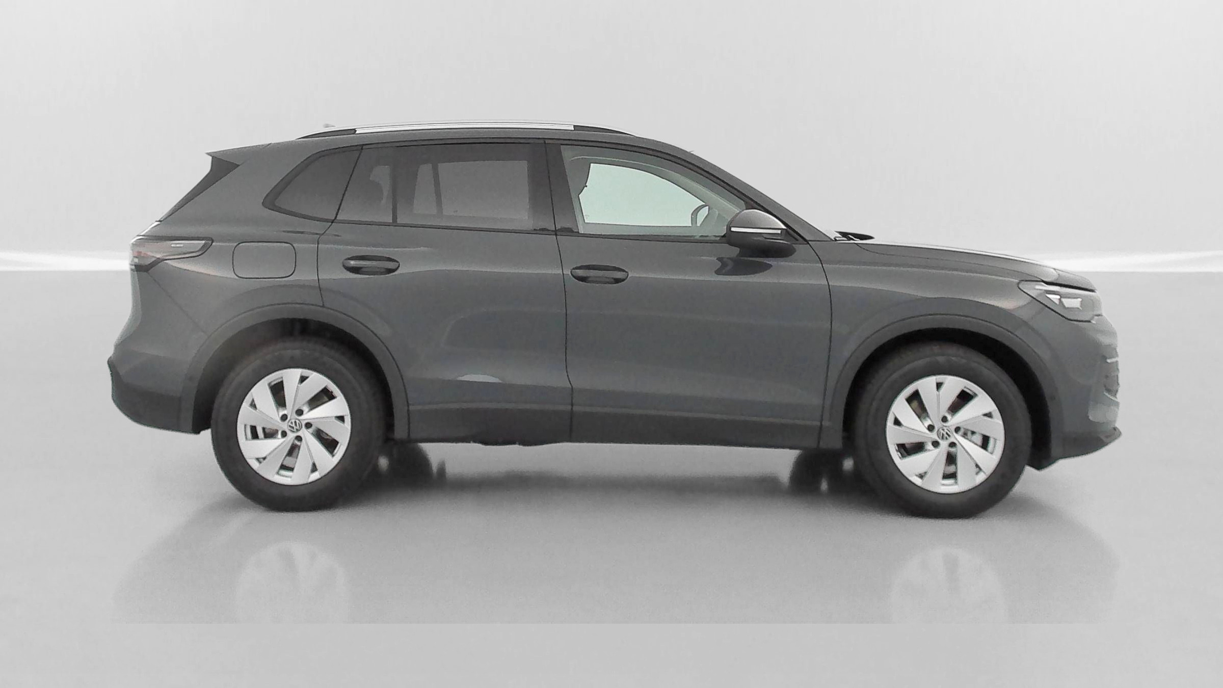 Vente en ligne Volkswagen Tiguan TIGUAN III 1.5 eTSI 150ch Life Plus DSG7 au prix de 39 000 €