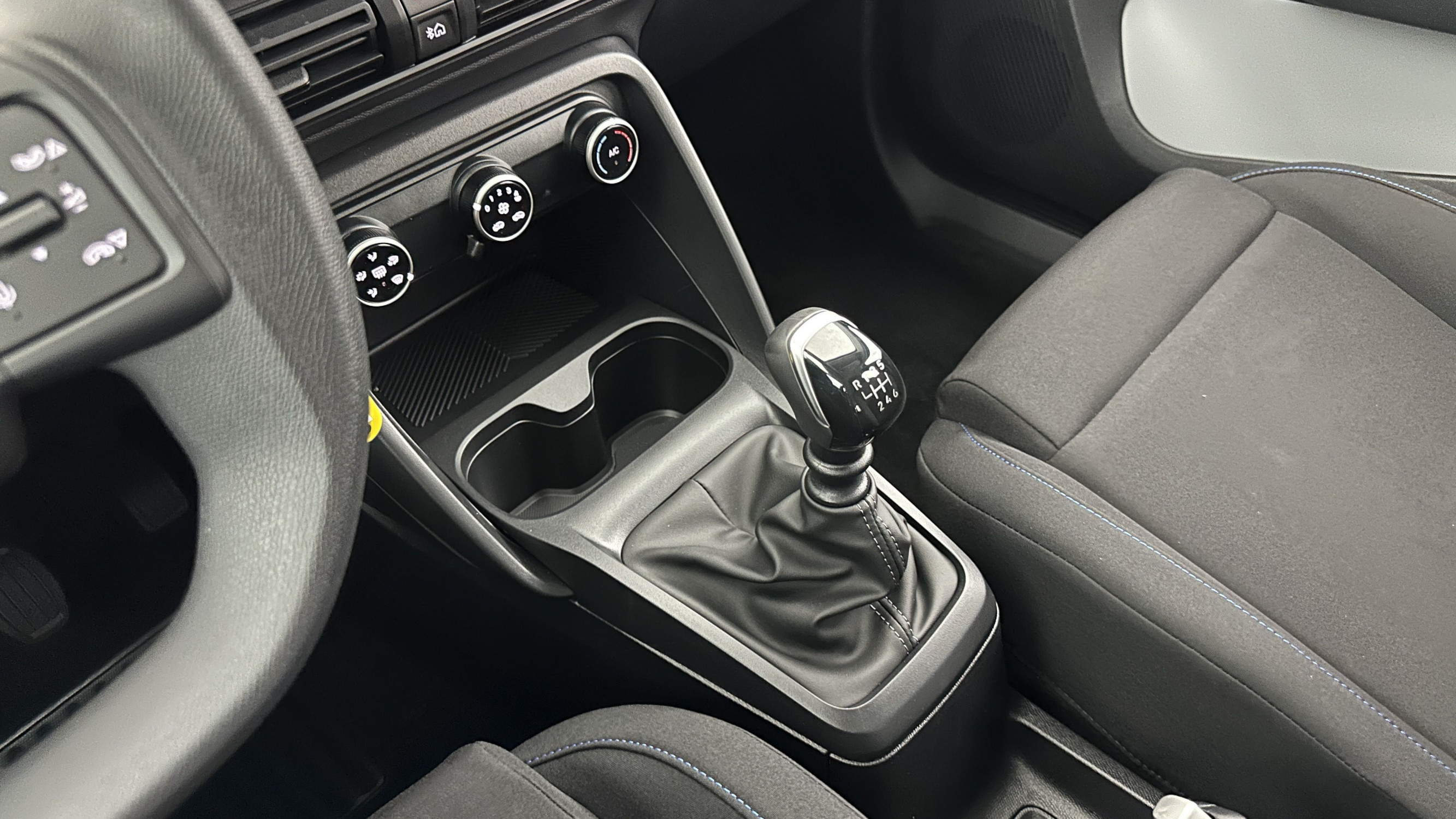 Vente en ligne Citroën C3 C3 IV 1.2 Turbo 100ch You au prix de 17 100 €