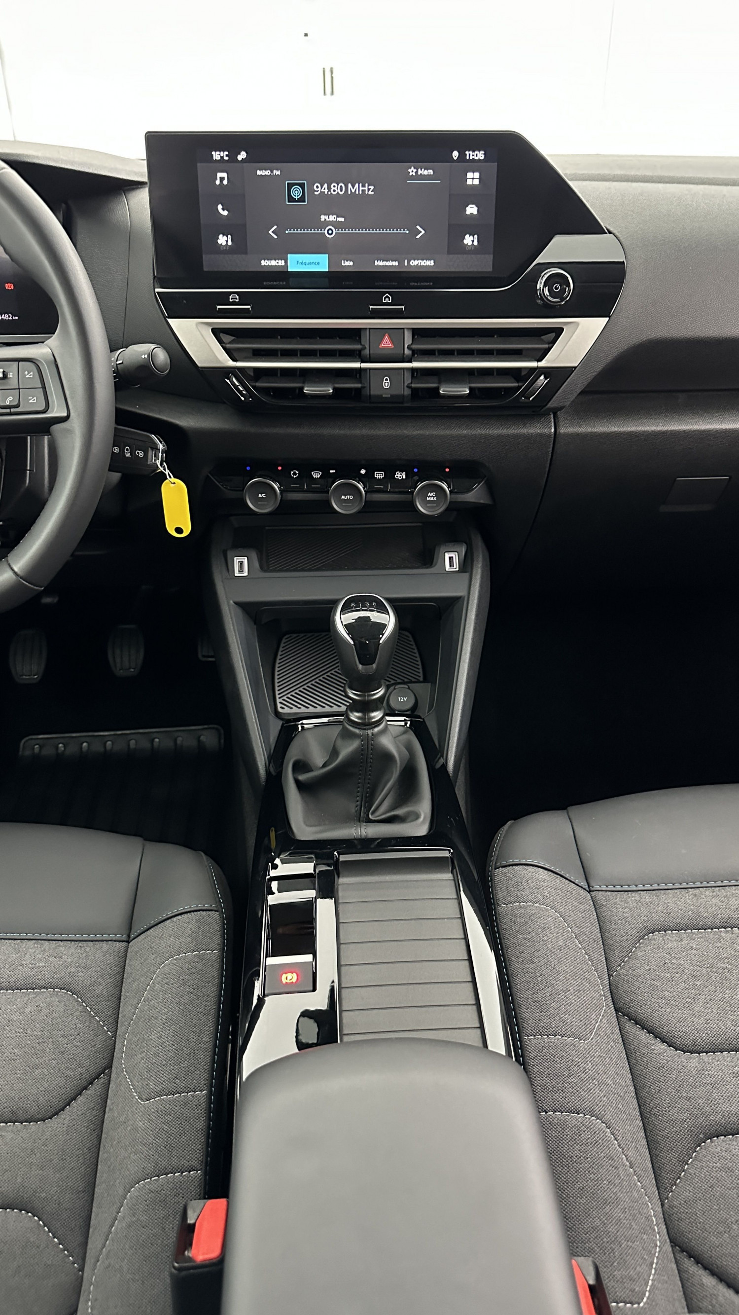 Vente en ligne Citroën C4 C4 1.2 PureTech 130ch Feel Pack au prix de 19 400 €