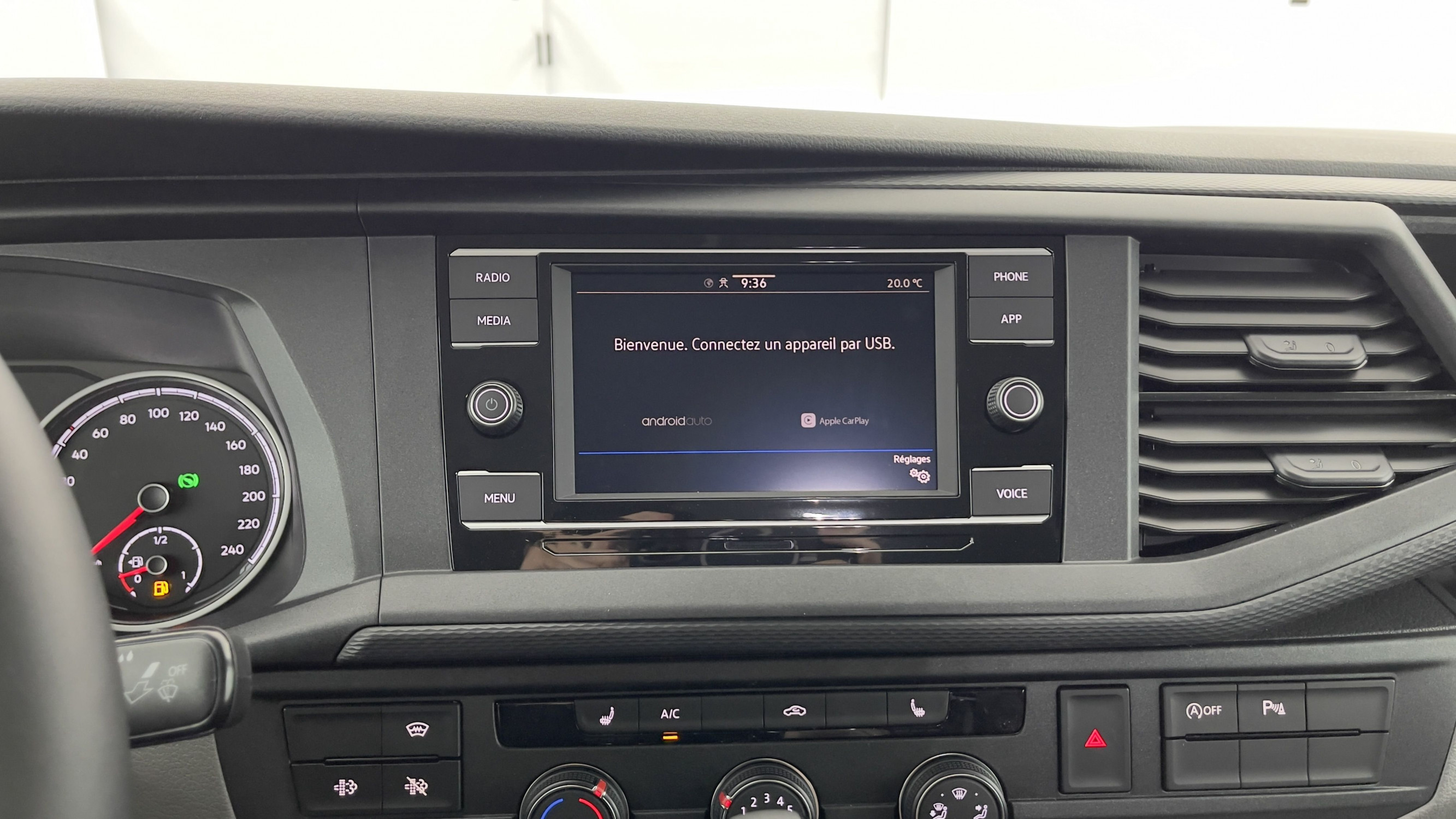 Vente en ligne Volkswagen Transporter TRANSPORTER PROCAB 6L1 2.0 TDI 150ch Business Plus DSG7 au prix de 54 540 €