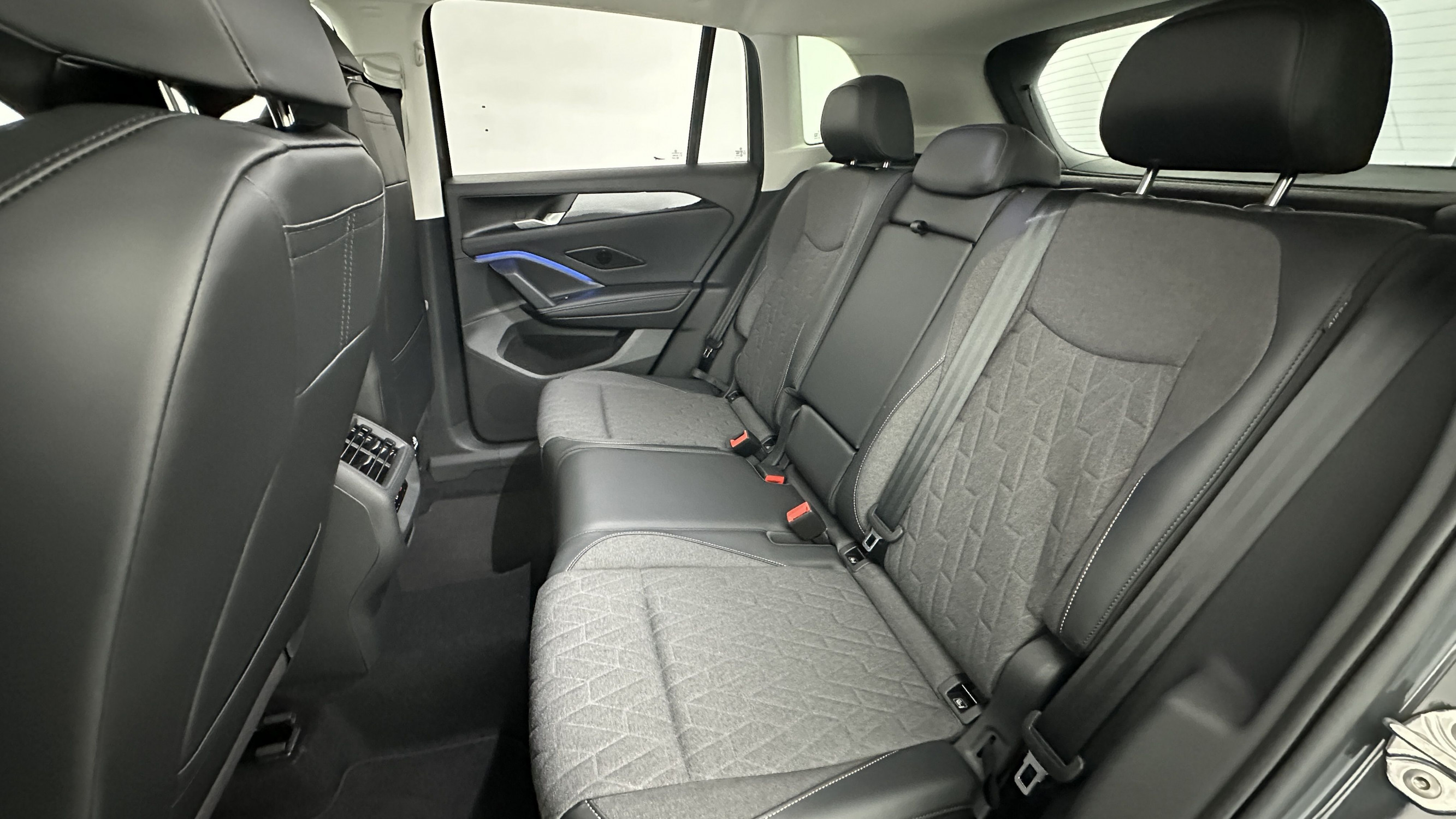 Vente en ligne Volkswagen Tiguan TIGUAN III 1.5 eTSI 150ch Life Plus DSG7 au prix de 39 000 €