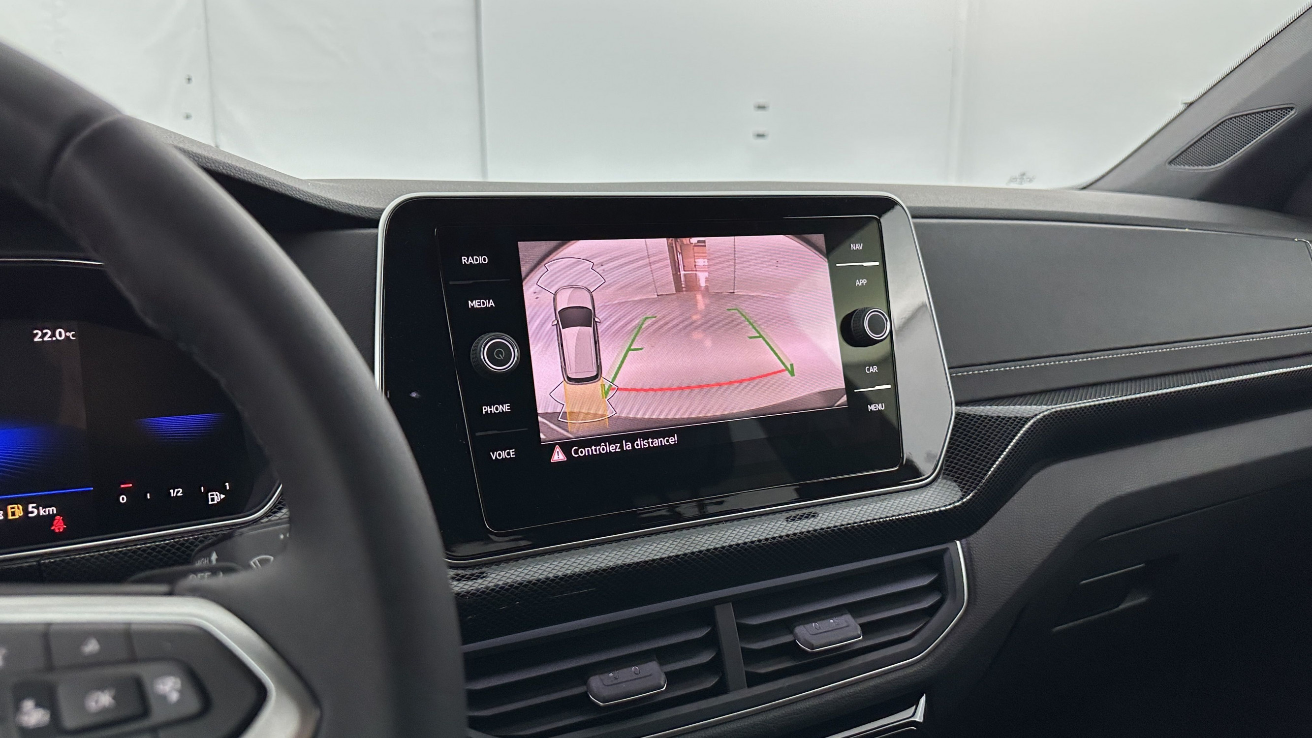 Vente en ligne Volkswagen T-Cross T-CROSS 1.0 TSI 116ch R-Line DSG7 au prix de 29 400 €