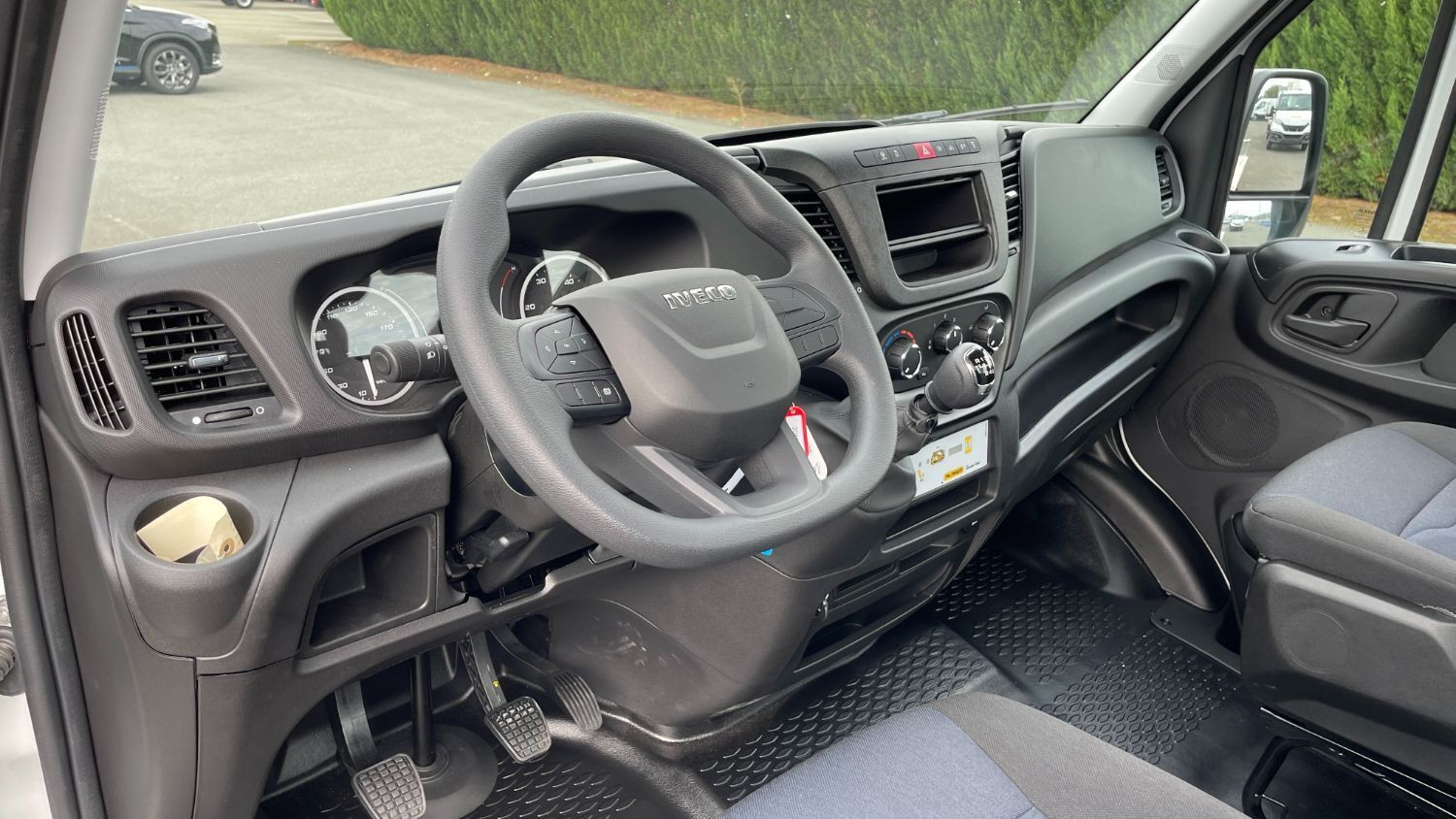 Vente en ligne Iveco Daily DAILY 35S14H 3450 2.3 136ch Nacelle Palfinger P200A-R au prix de 83 820 €