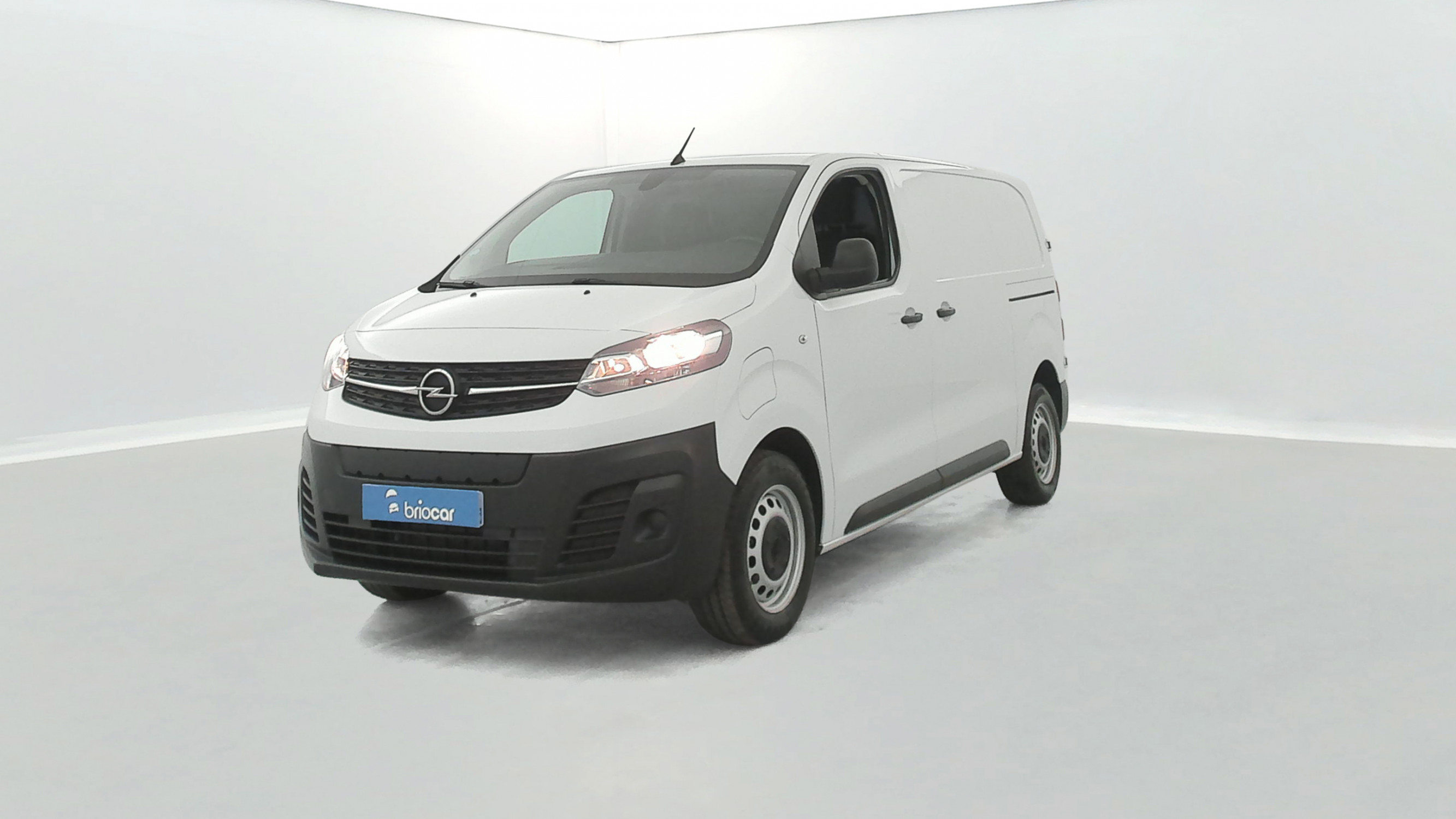 Opel Vivaro L2 Standard Vivaro-e 200 Pack Clim + 2 Portes latérales occasion de 2022 en vente à Rennes
