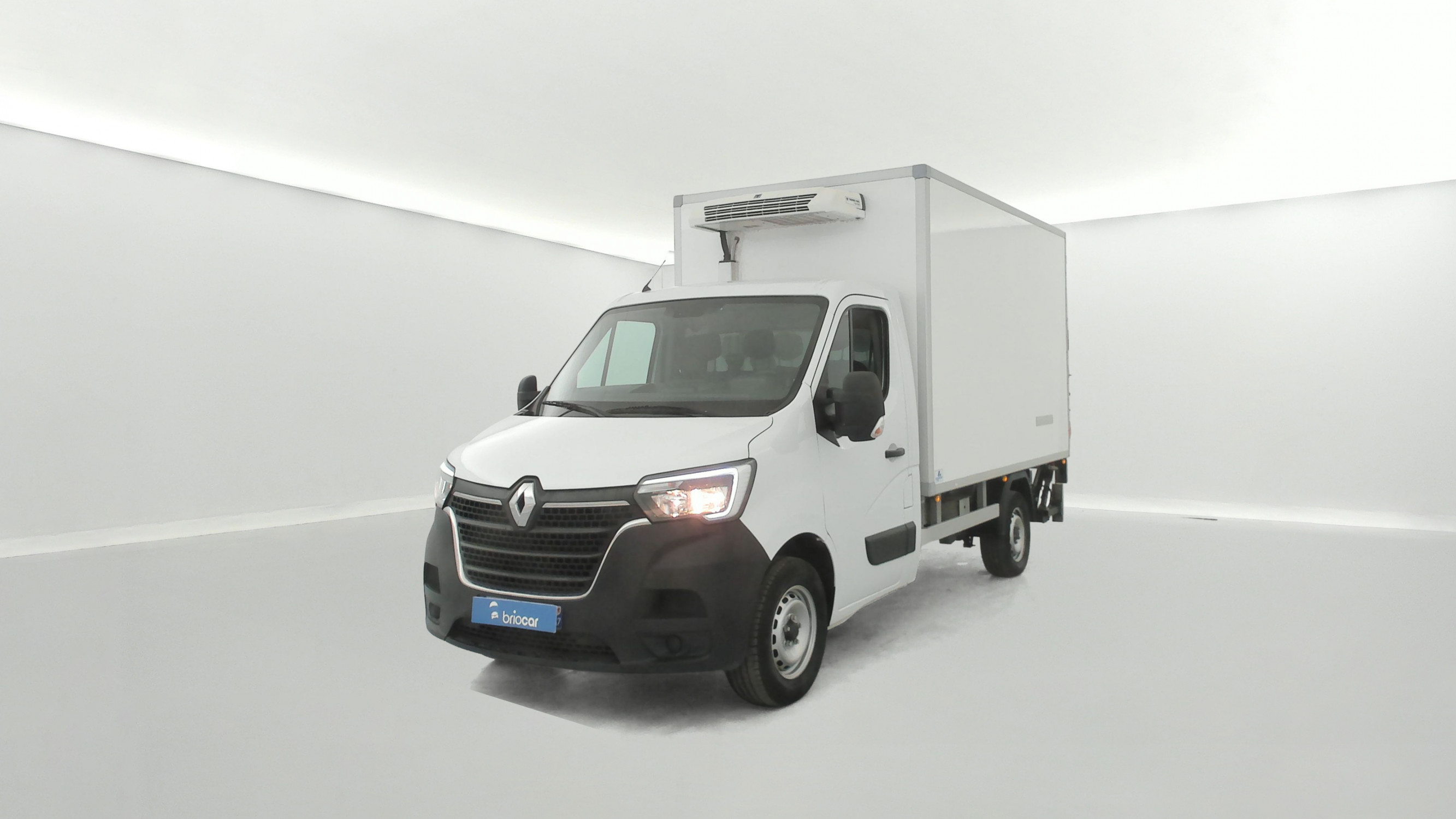 Renault Master 3 Châssis Cabine Frigo R3500 L2 2.3 Blue dCi 145ch Confort + Groupe frigorifique Thermo King + Demi hayon occasion de 2023 en vente à Rennes