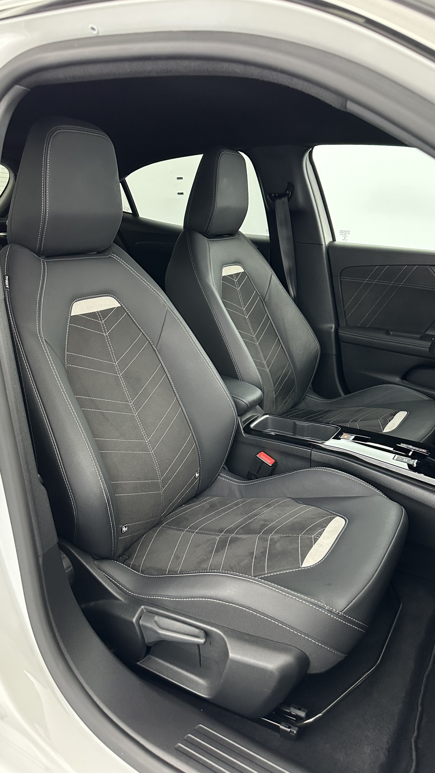 Vente en ligne Opel Mokka MOKKA-E 136ch Ultimate au prix de 25 400 €