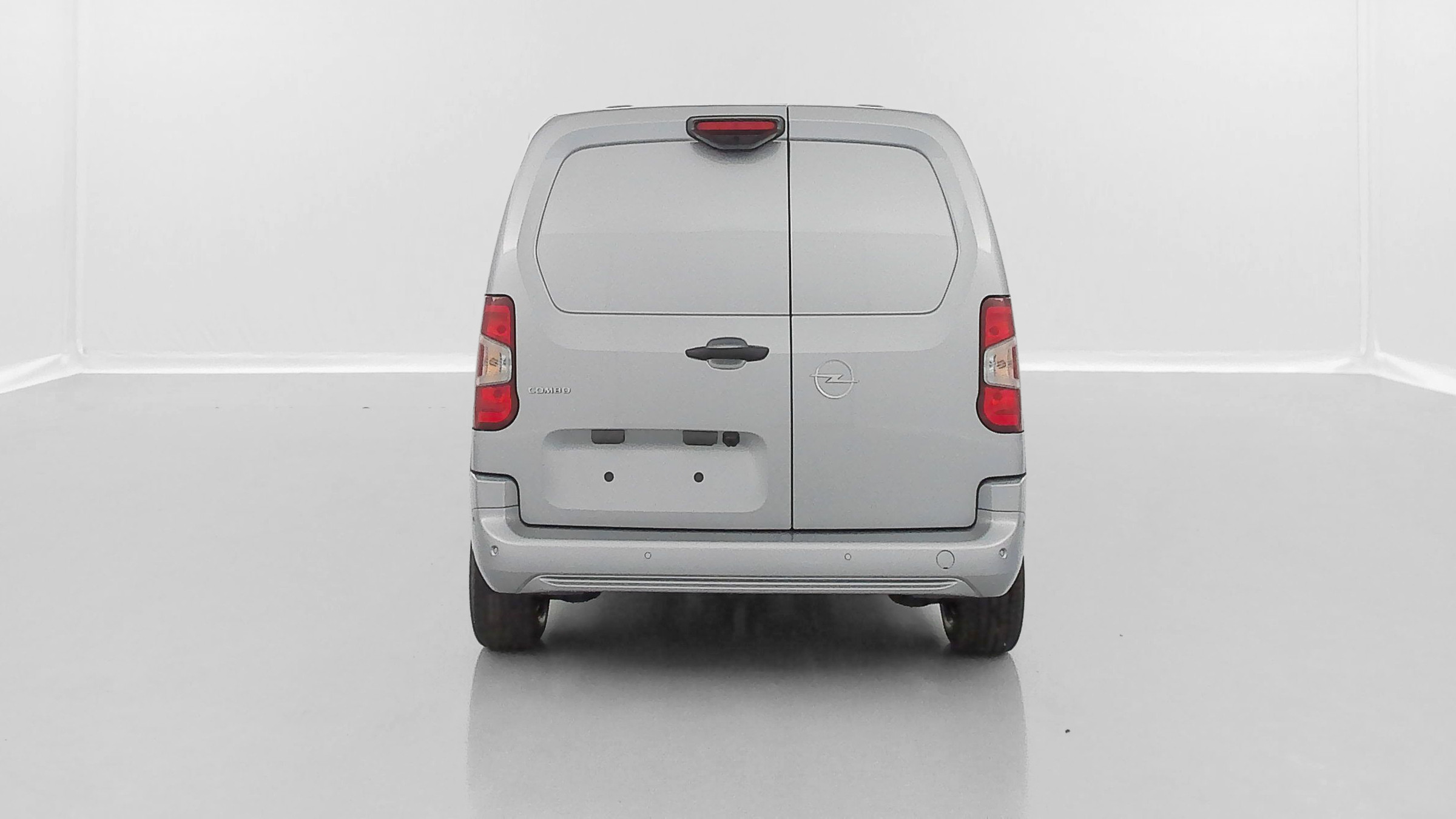 Vente en ligne Opel Combo Cargo COMBO CARGO M 650kg 1.5 BlueHDi 100ch au prix de 22 980 €