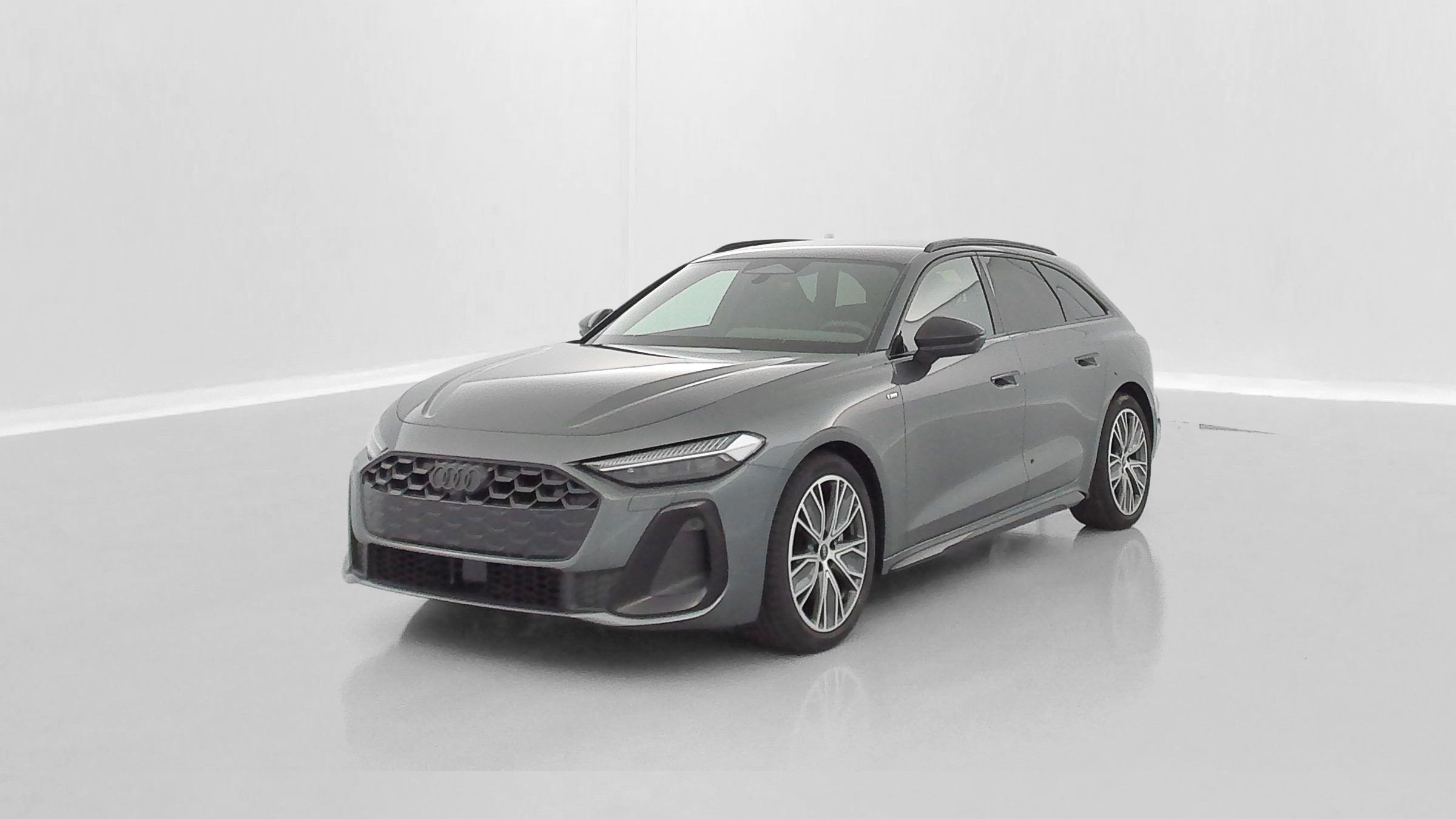 Audi A5 Avant A5 AVANT III 2.0 TDI Hybride 204ch S line S tronic 7 occasion de 2025 en vente à Rennes