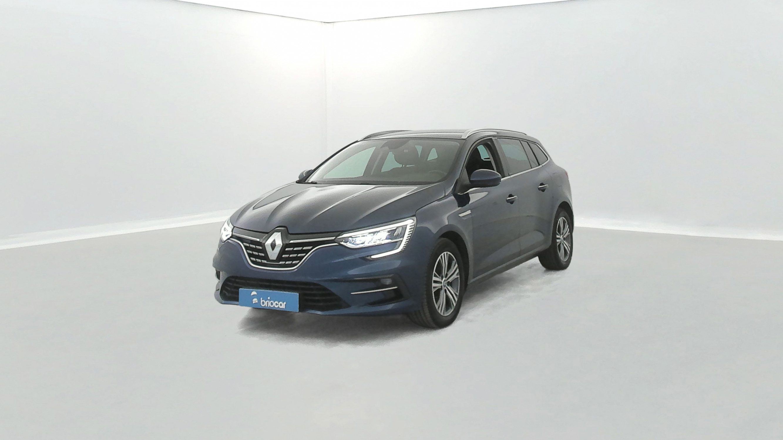 Renault Megane 4 Estate 1.6 E-Tech Plug-in 160ch Intens occasion de 2021 en vente à Rennes