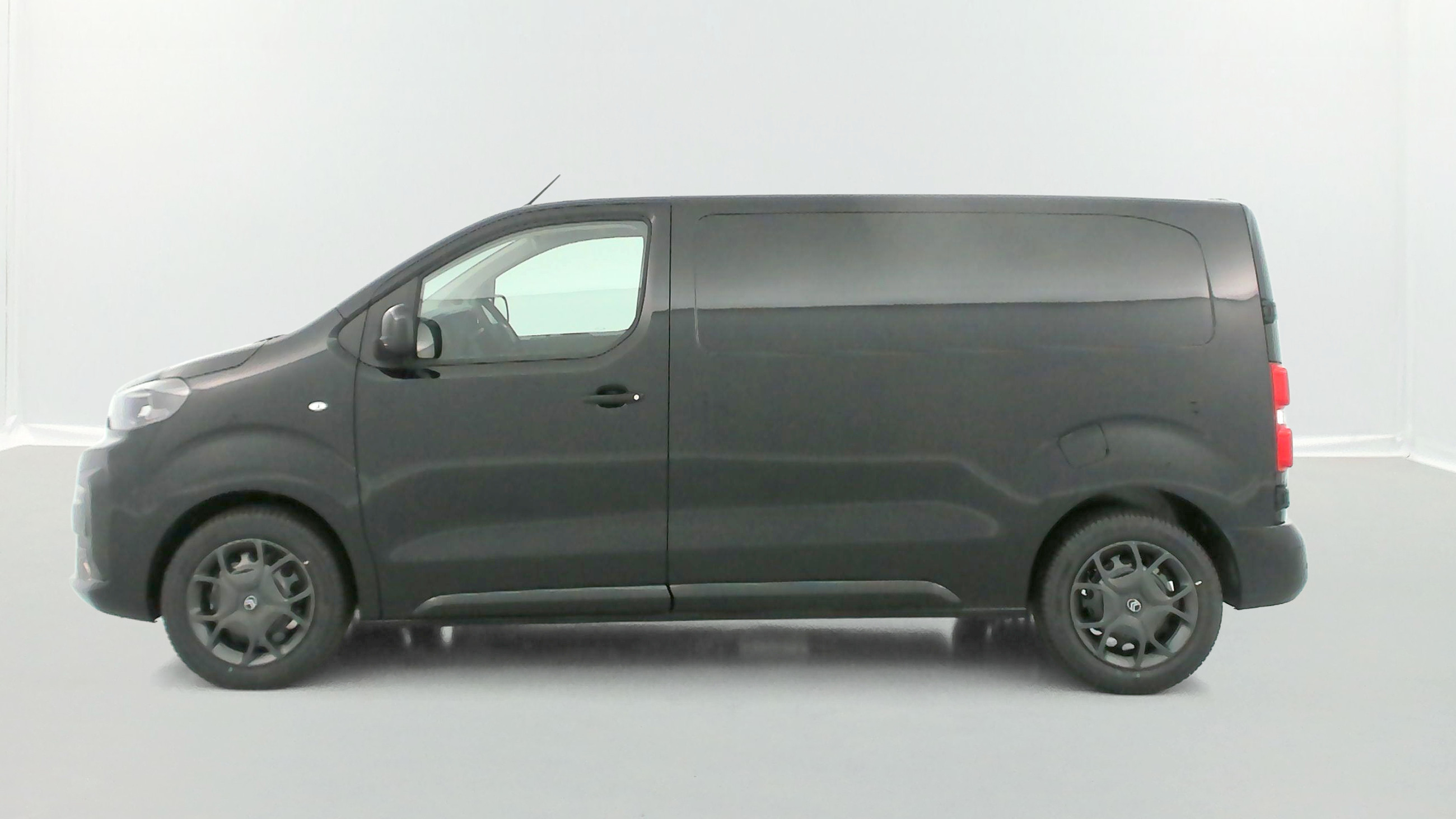 Vente en ligne Citroën Jumpy Fourgon JUMPY M 2.0 BlueHDi 180ch EAT8 au prix de 33 180 €