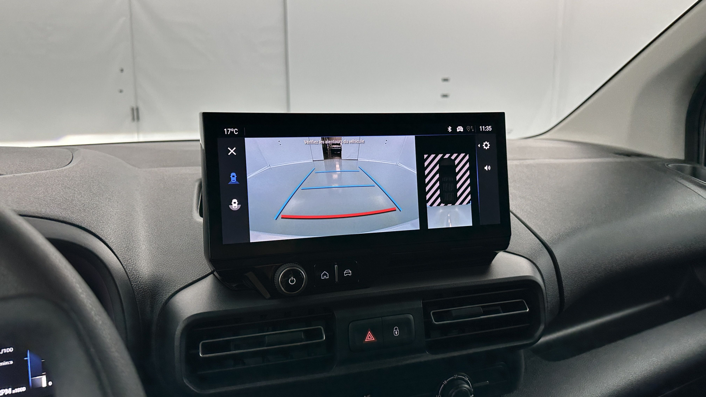 Vente en ligne Opel Combo Cargo COMBO CARGO M 650kg 1.5 BlueHDi 100ch au prix de 22 980 €