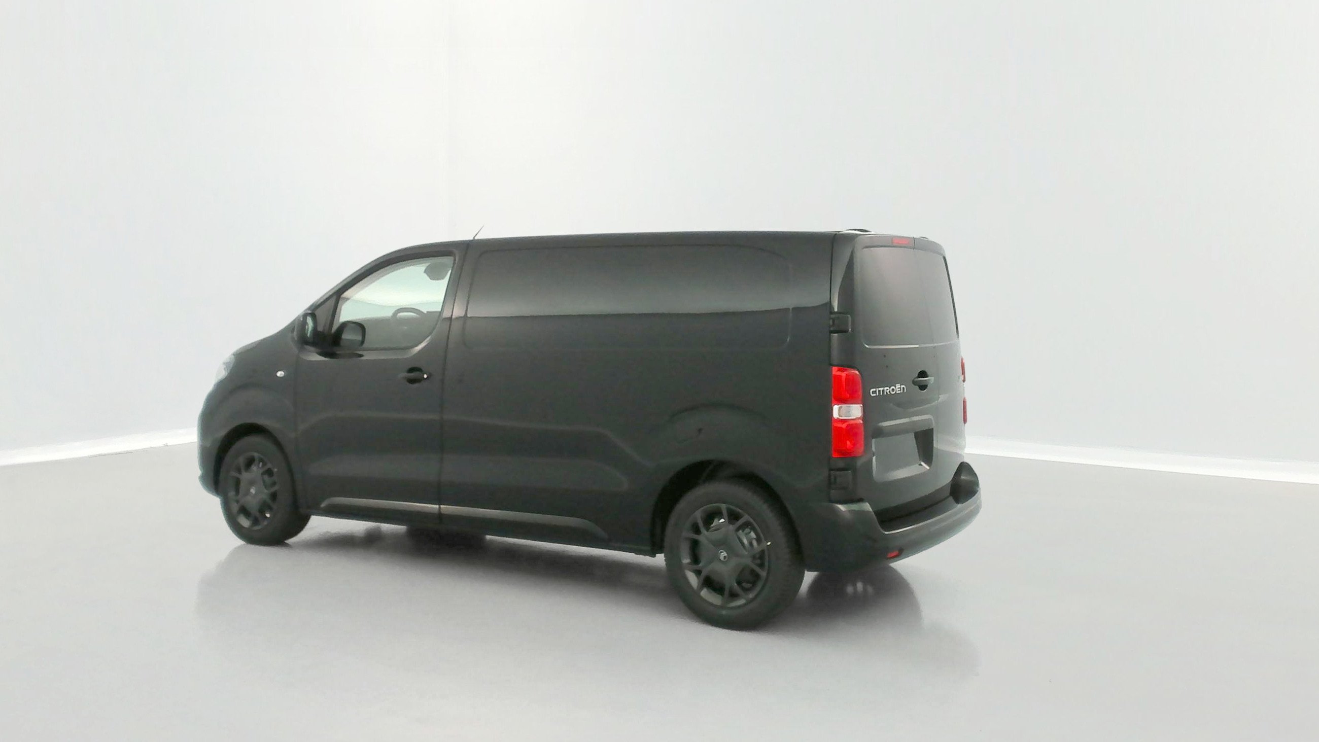 Vente en ligne Citroën Jumpy Fourgon JUMPY M 2.0 BlueHDi 180ch EAT8 au prix de 33 180 €