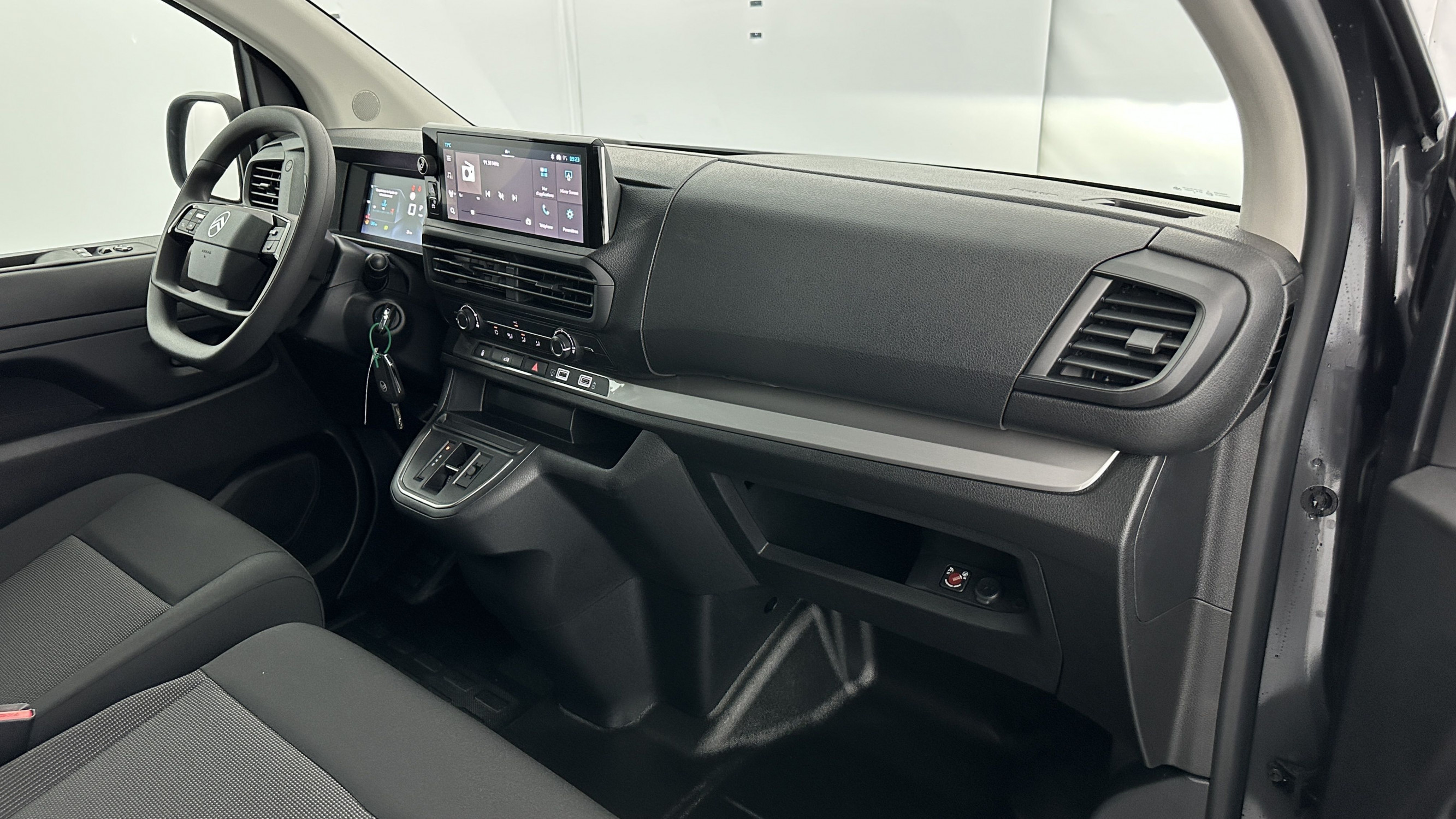 Vente en ligne Citroën Jumpy Fourgon JUMPY M 2.0 BlueHDi 180ch EAT8 au prix de 33 300 €