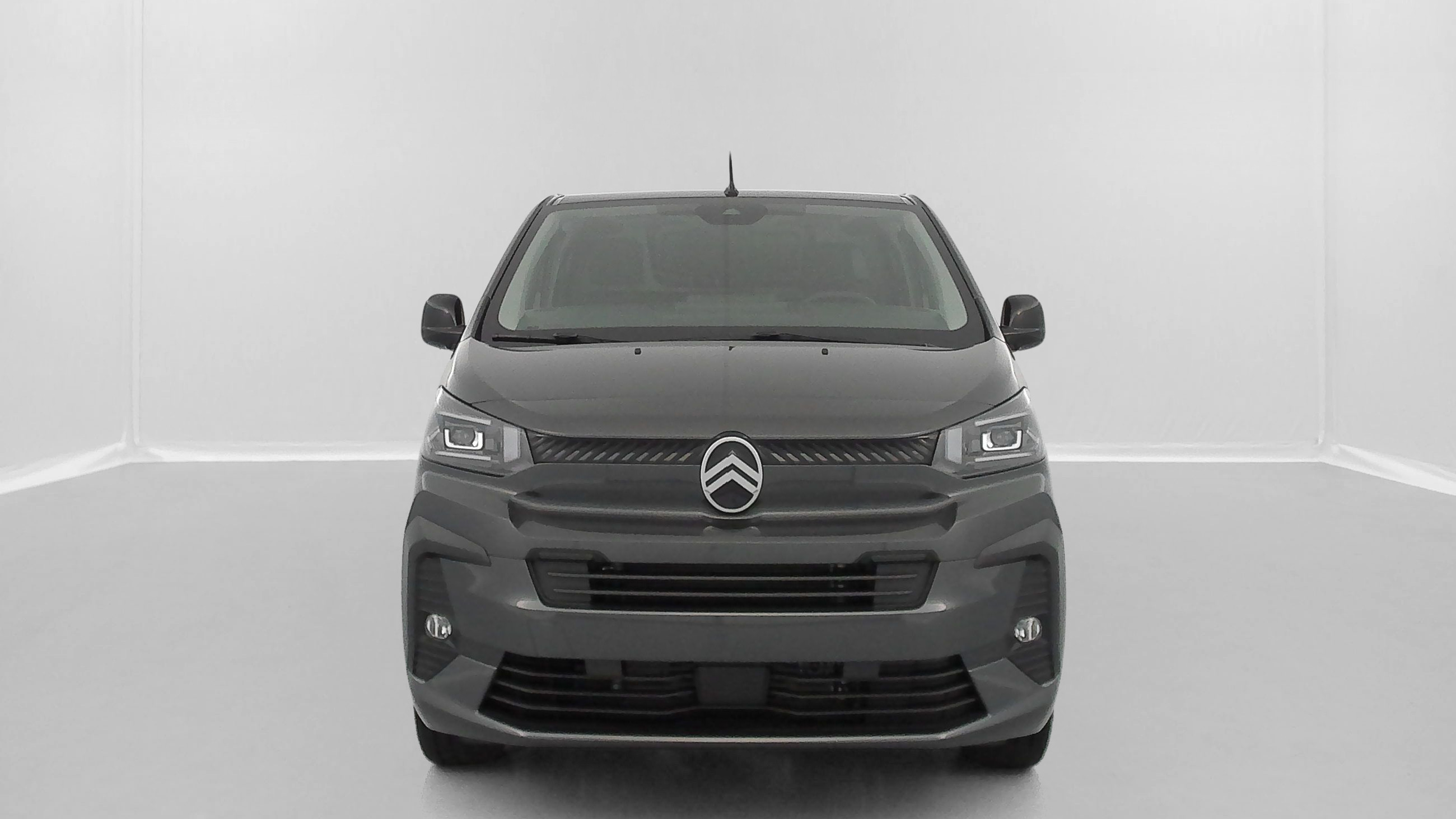 Vente en ligne Citroën Jumpy Fourgon JUMPY M 2.0 BlueHDi 180ch EAT8 au prix de 33 300 €