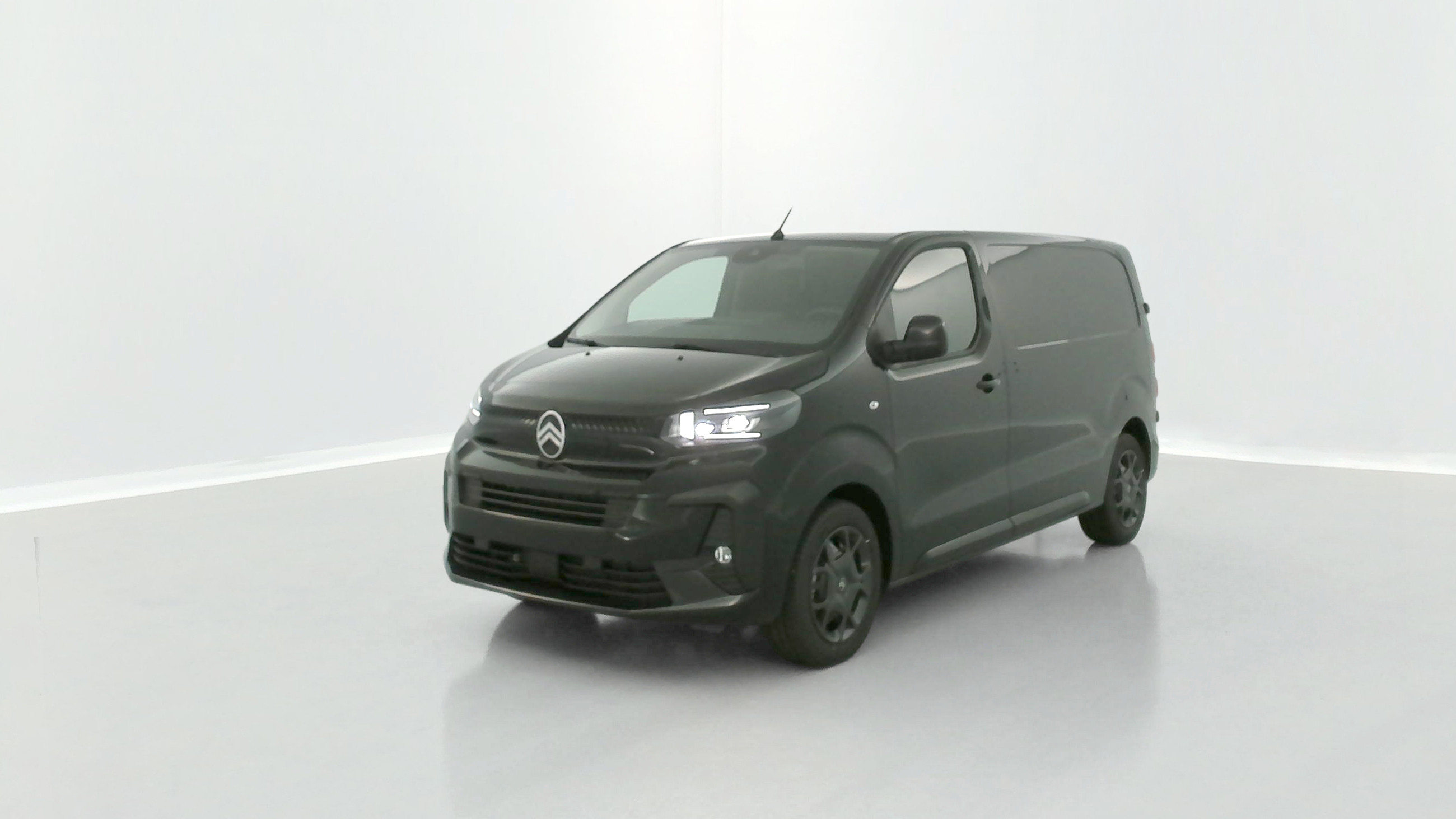 Citroën Jumpy Fourgon JUMPY M 2.0 BlueHDi 180ch EAT8 occasion de 2025 en vente à Rennes