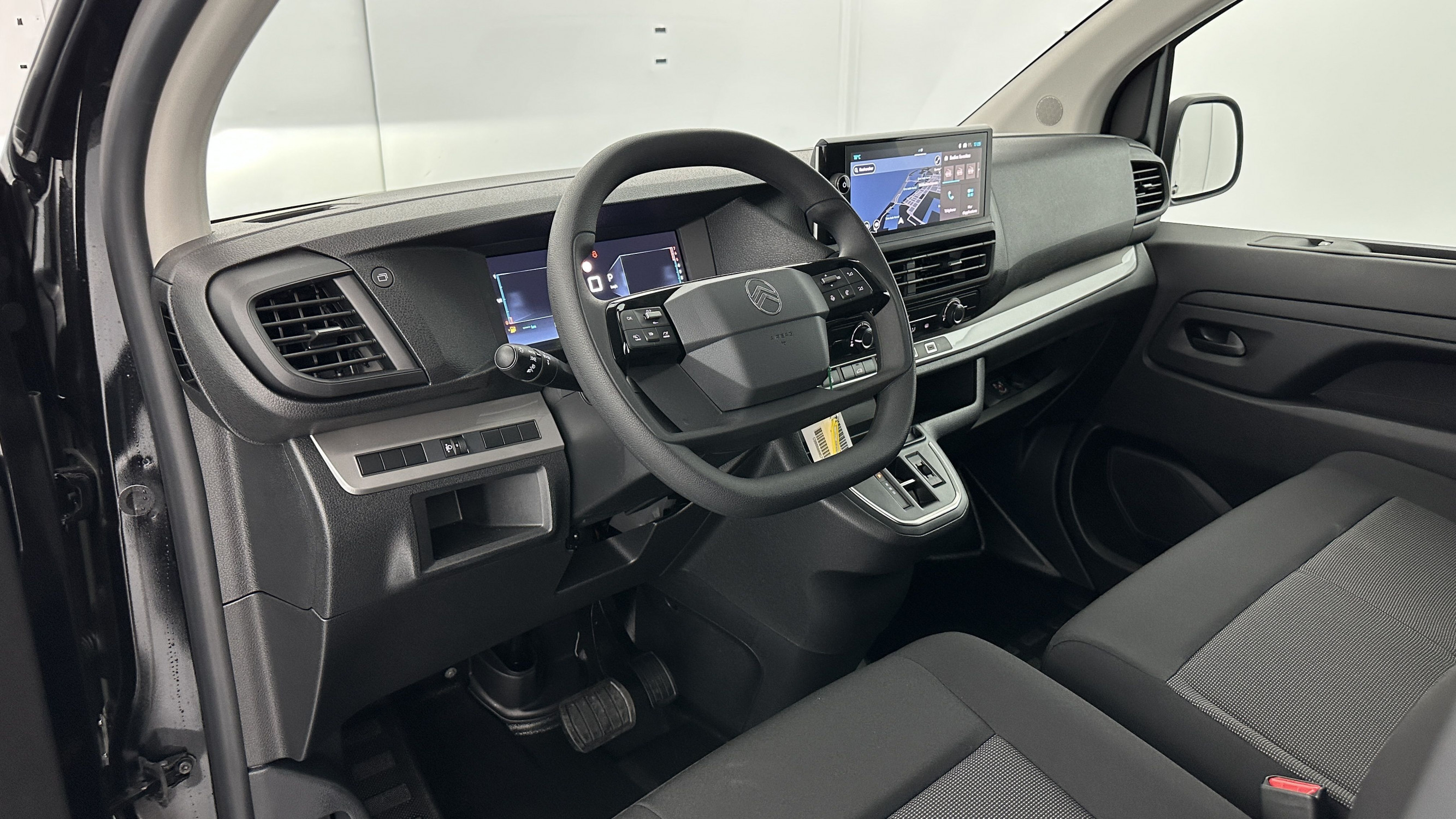 Vente en ligne Citroën Jumpy Fourgon JUMPY M 2.0 BlueHDi 180ch EAT8 au prix de 33 180 €